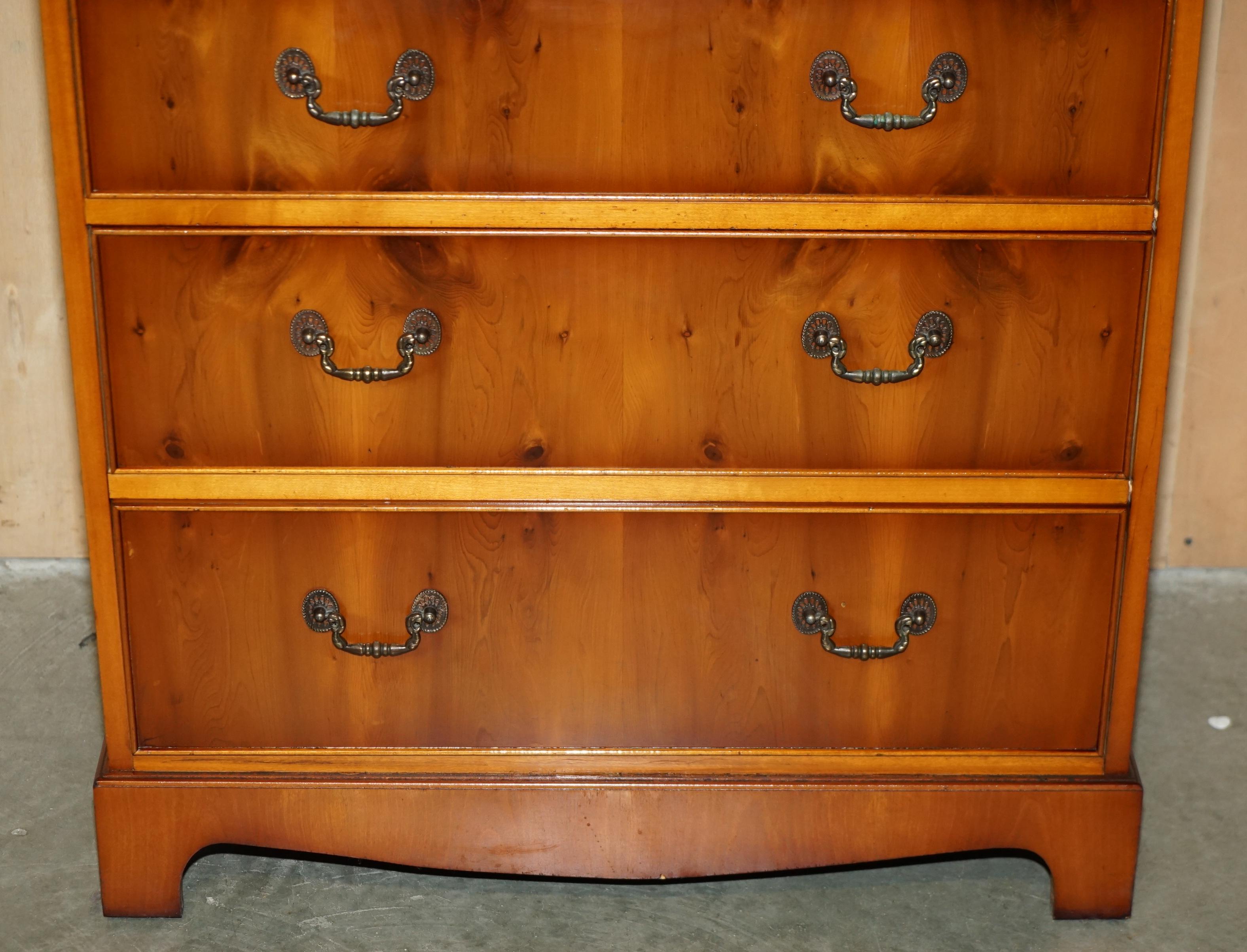PAIR OF VERY LARGE 110CM TALL SHERATON REVIVAL BURR YEW CHESTS OF DRAWERs For Sale 9
