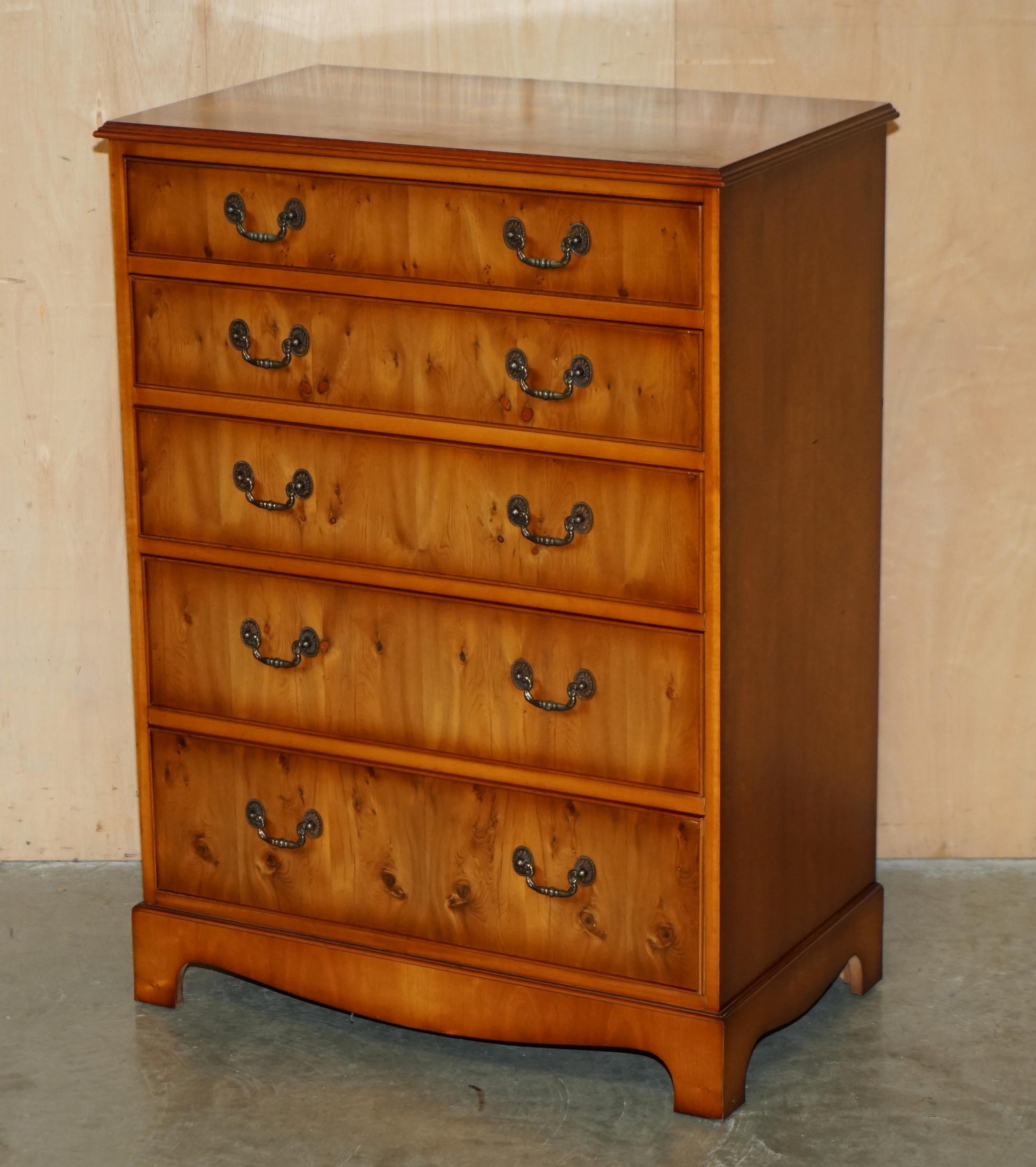 Sheraton PAIR OF VERY LARGE 110CM TALL SHERATON REVIVAL BURR YEW CHESTS OF DRAWERs For Sale