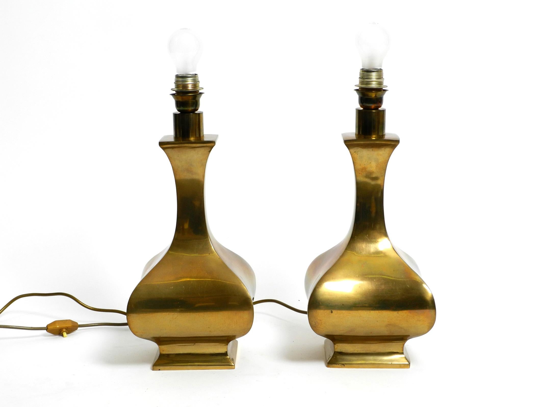 Pair of Very Large, Extraordinary 1950s Italian Brass Table Lamps For Sale 6