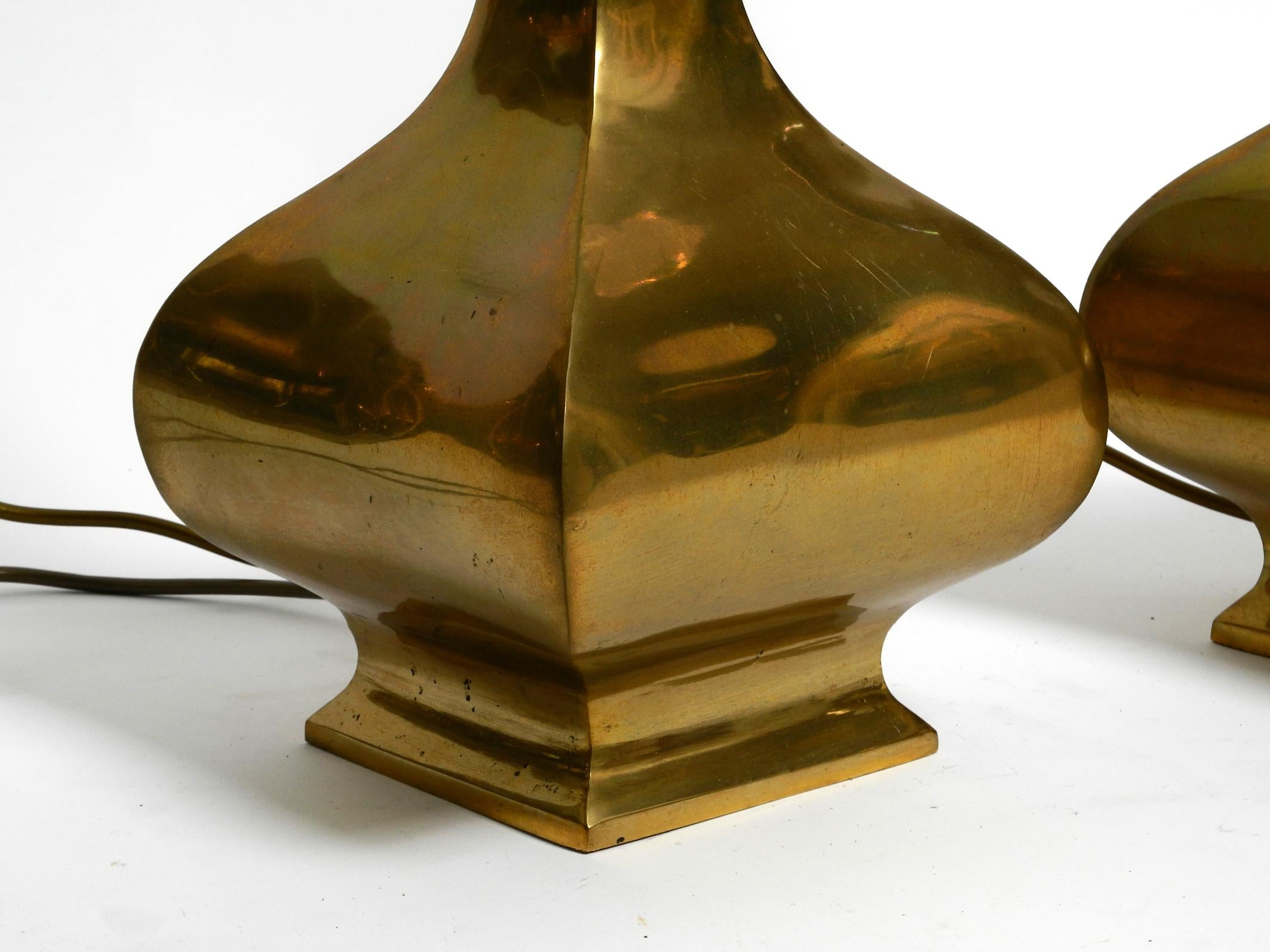 Pair of Very Large, Extraordinary 1950s Italian Brass Table Lamps For Sale 9