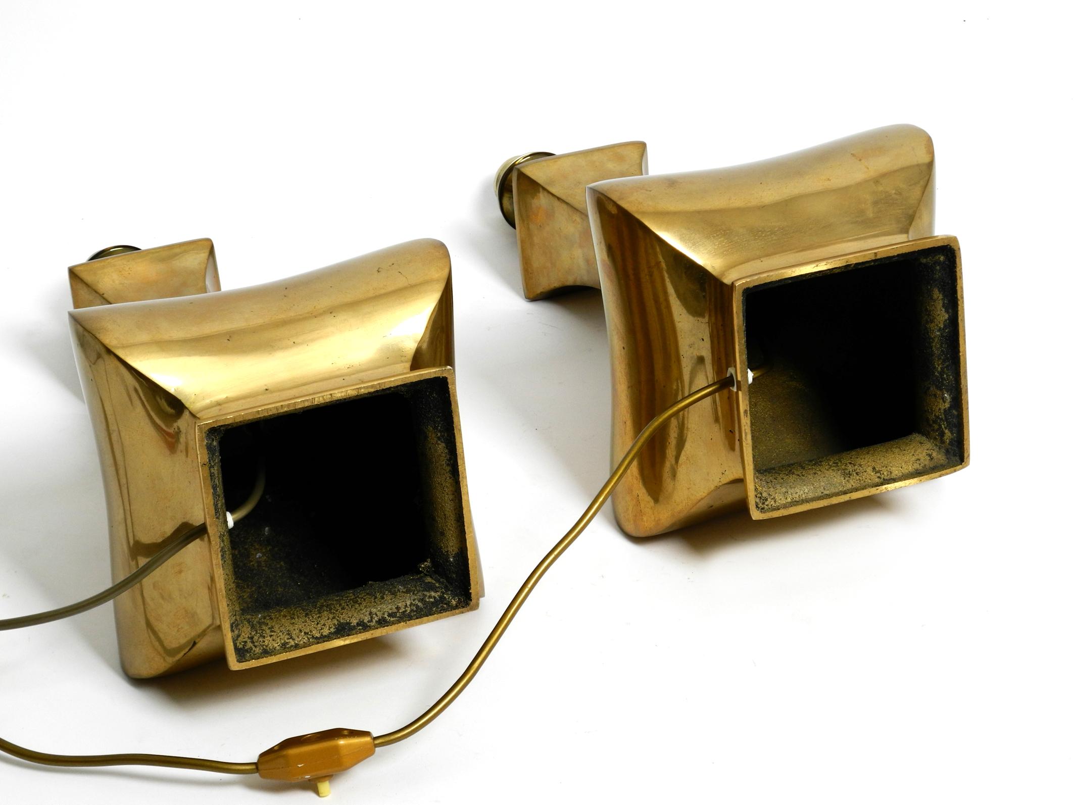 Pair of Very Large, Extraordinary 1950s Italian Brass Table Lamps For Sale 13
