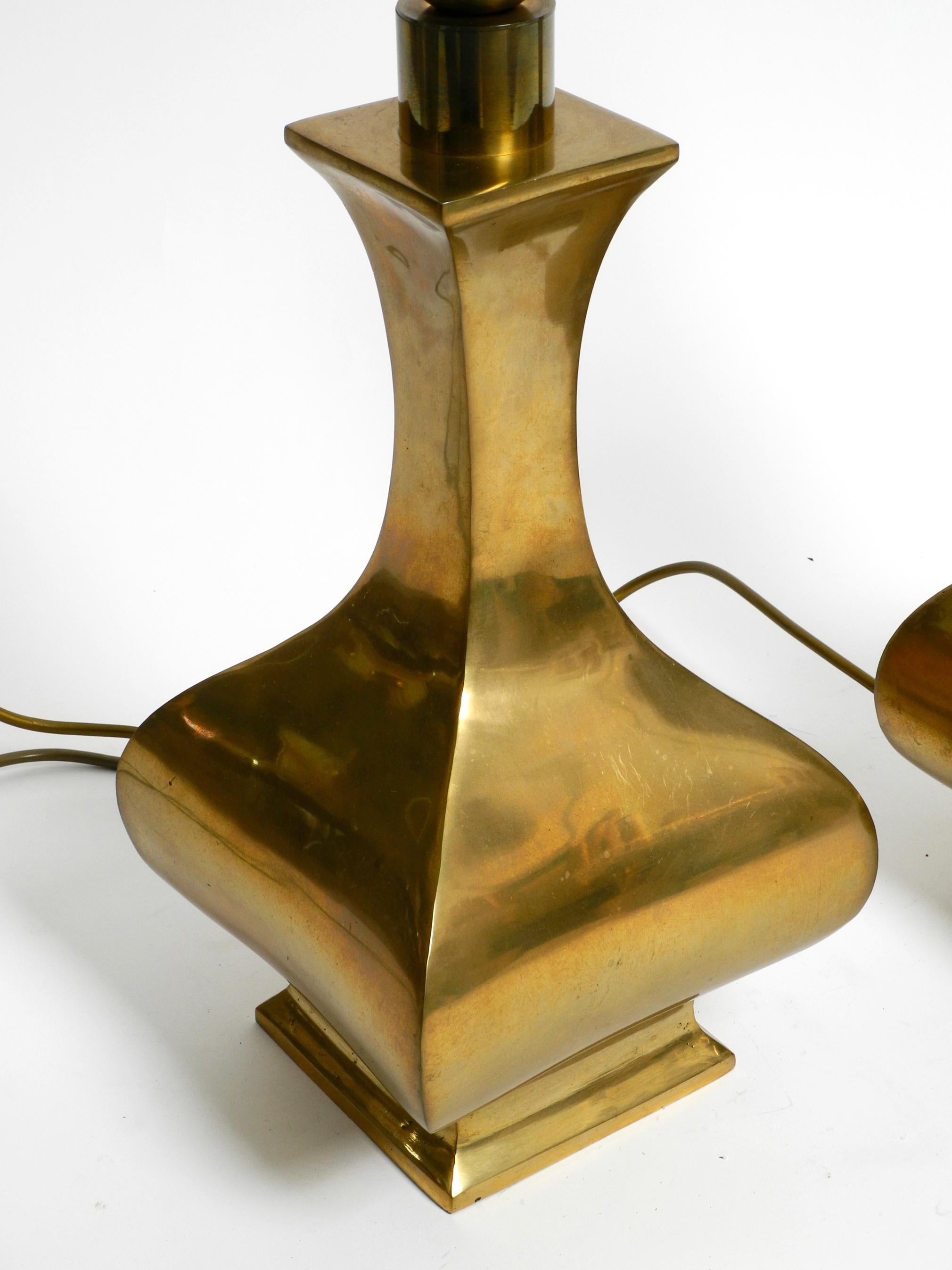 Pair of Very Large, Extraordinary 1950s Italian Brass Table Lamps For Sale 2