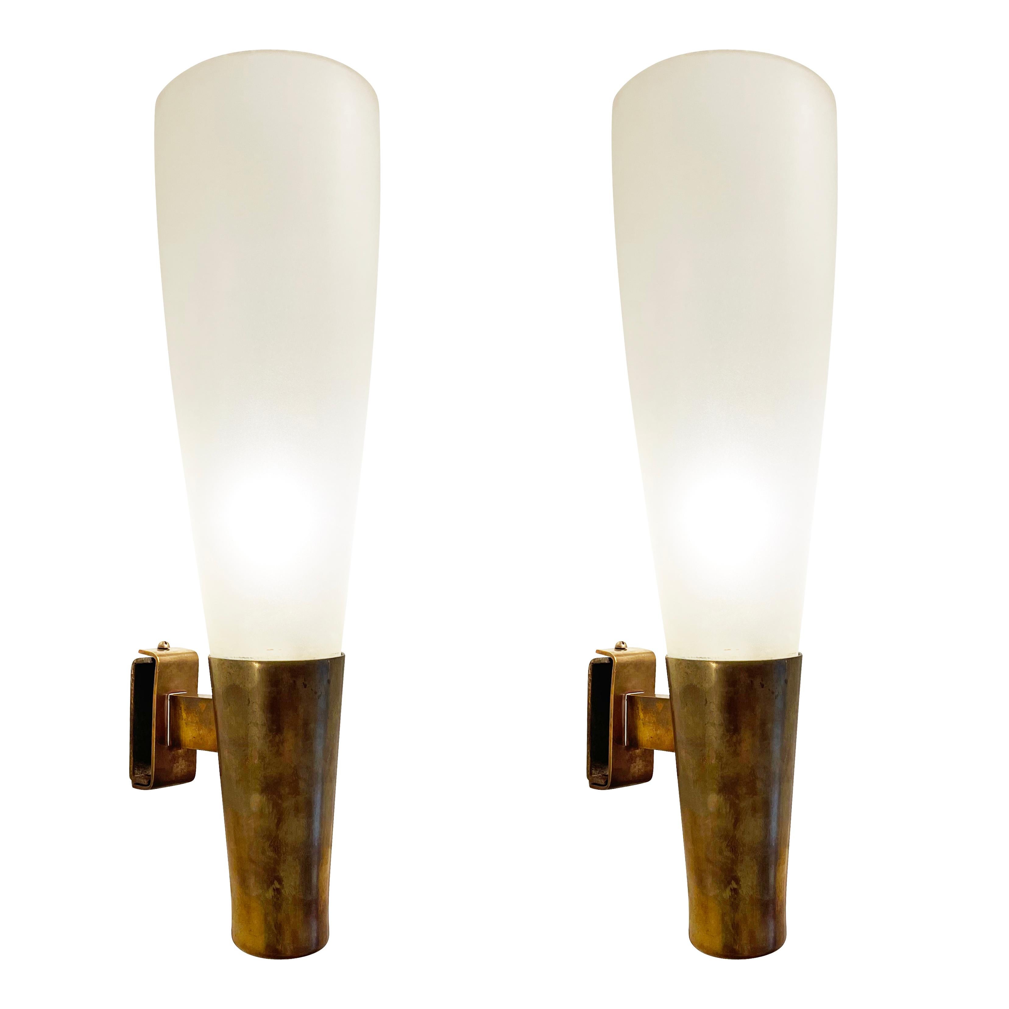 Pair of Very Large Fontana Arte Wall Lights by Pietro Chiesa In Good Condition For Sale In New York, NY