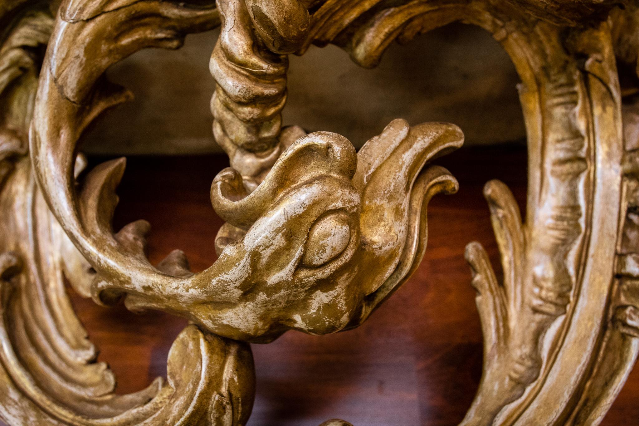 Pair of very large and unusual 19th century Italian giltwood Rococo style wall brackets with Griffin motifs.
These can also be used as pair of small consoles.