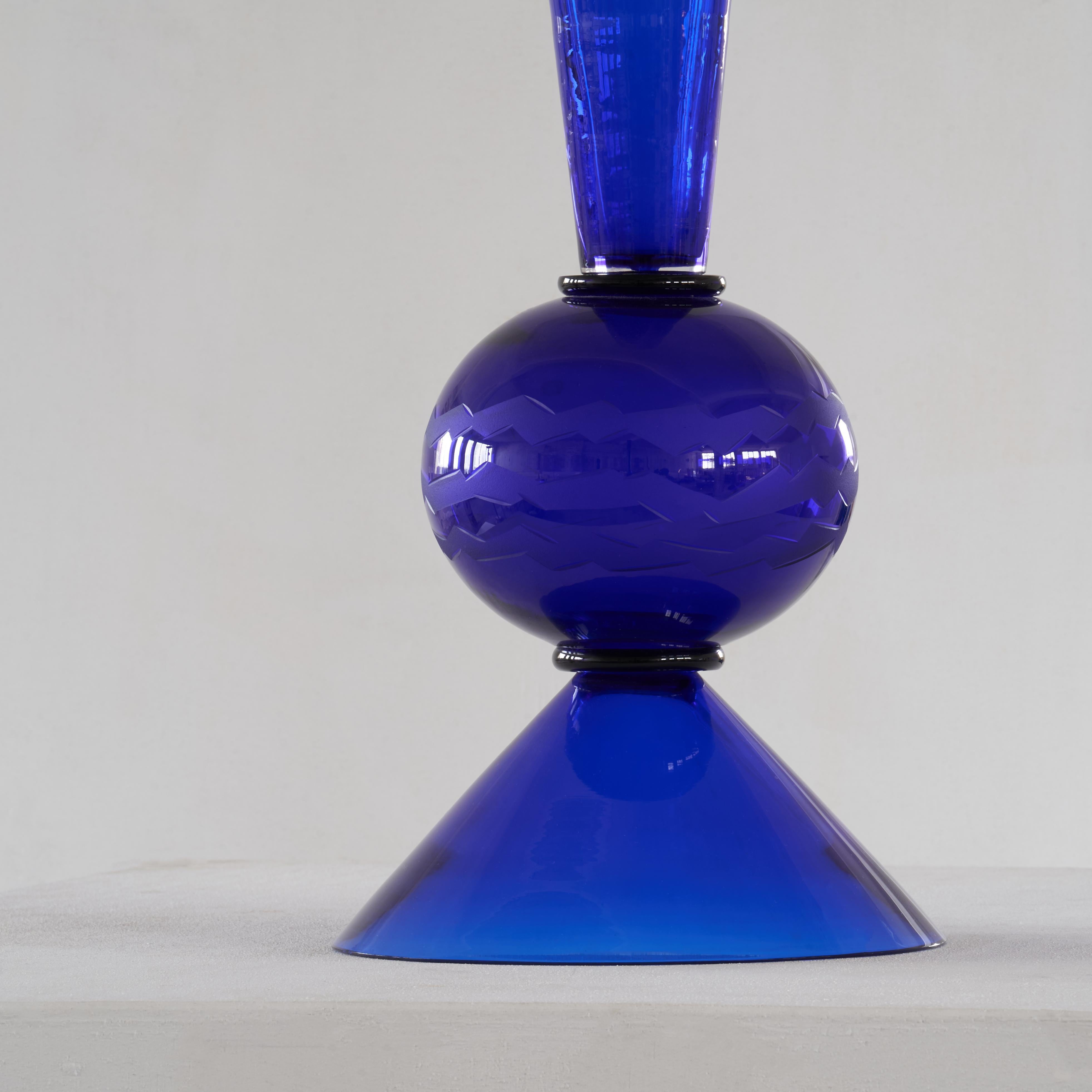 Ein Paar sehr große Memphis-Glas-Objekte von Matteo Thun für Tiffany &amp; Co. 1987 im Angebot 3