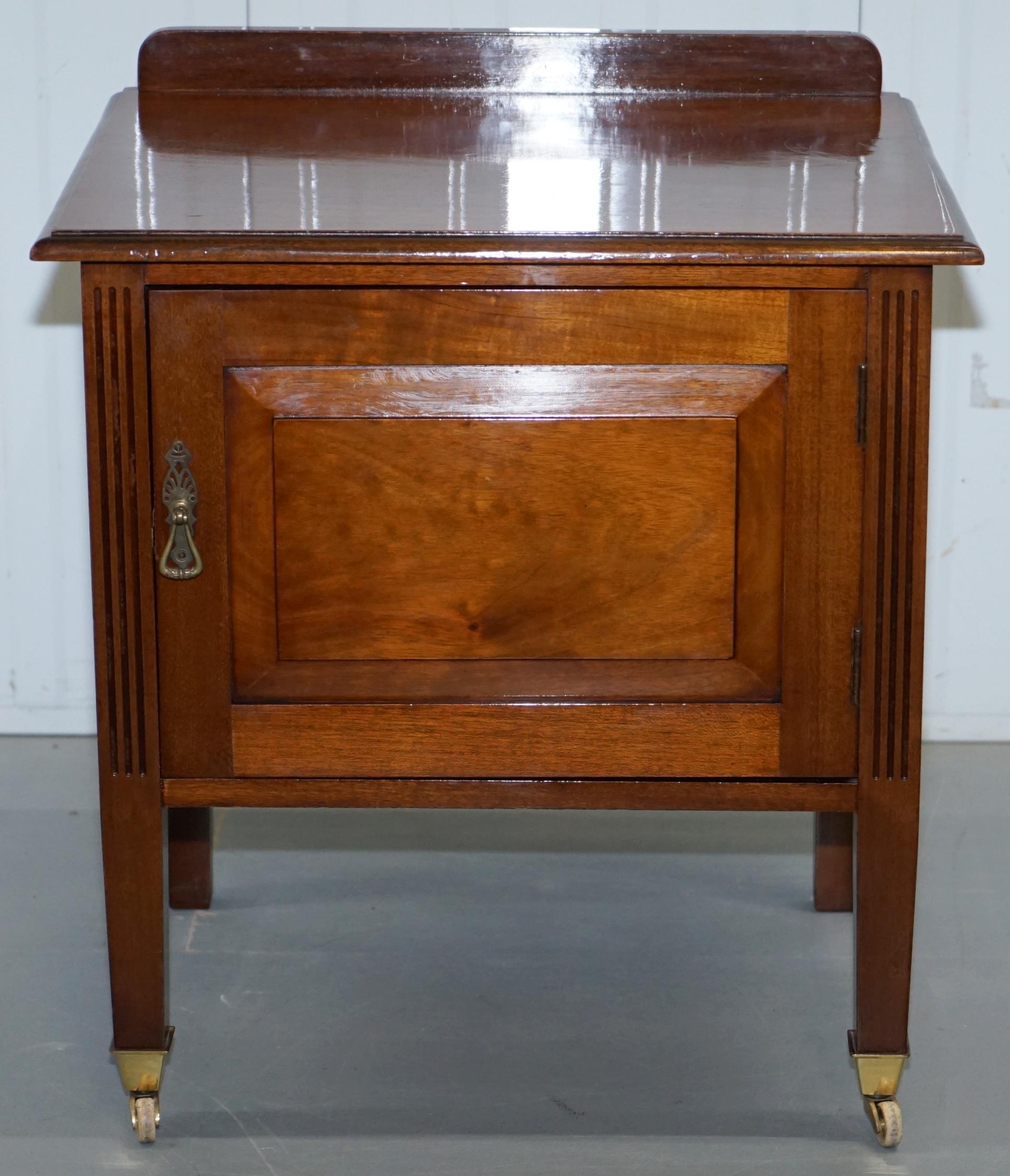 Pair of Very Large Oversized Solid Mahogany Bedside or Side Lamp Table Cupboards 6