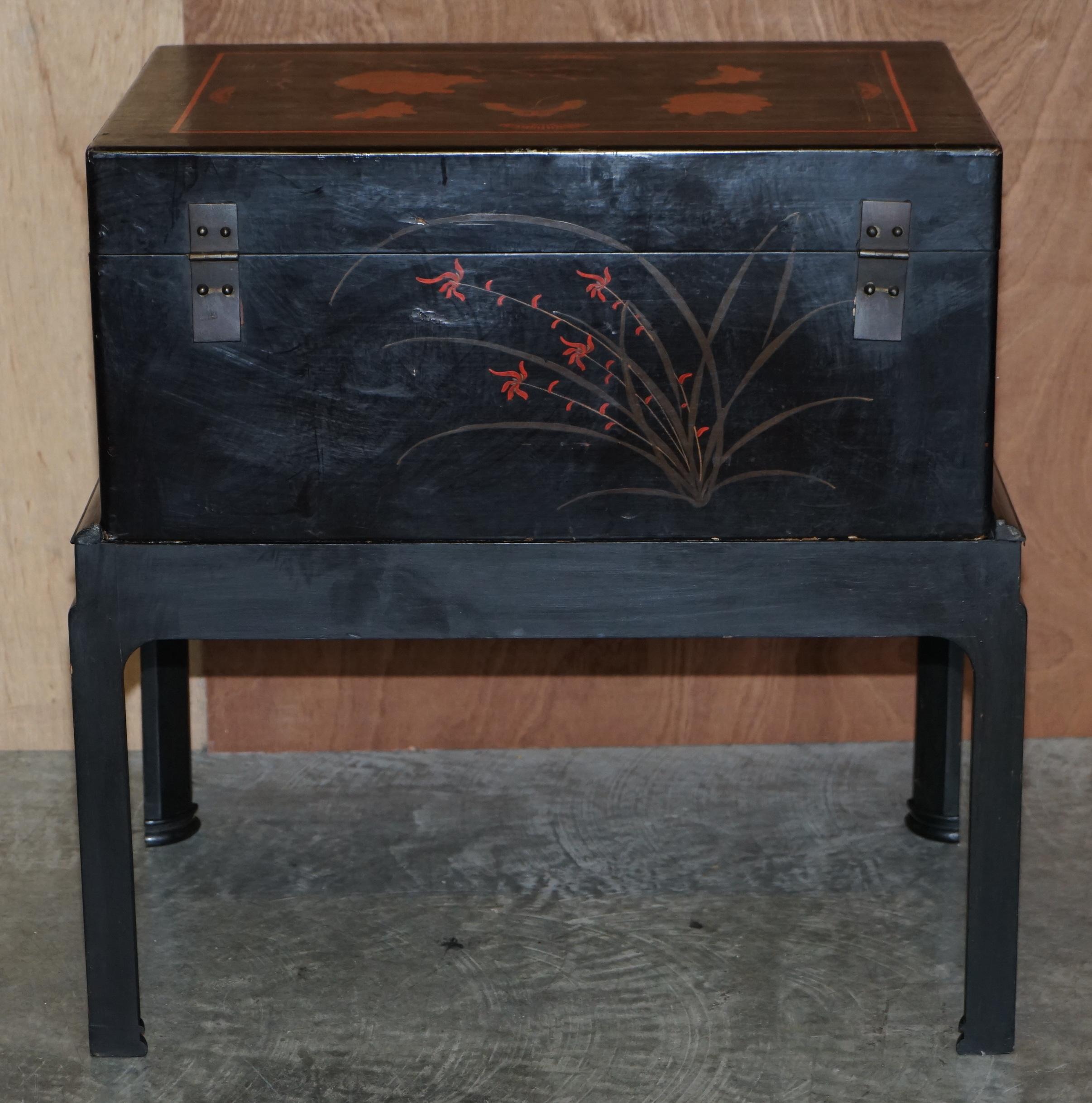 Pair of Very Large Vintage Hand Painted Chinese Trunks / Chests on Stands Tables For Sale 5