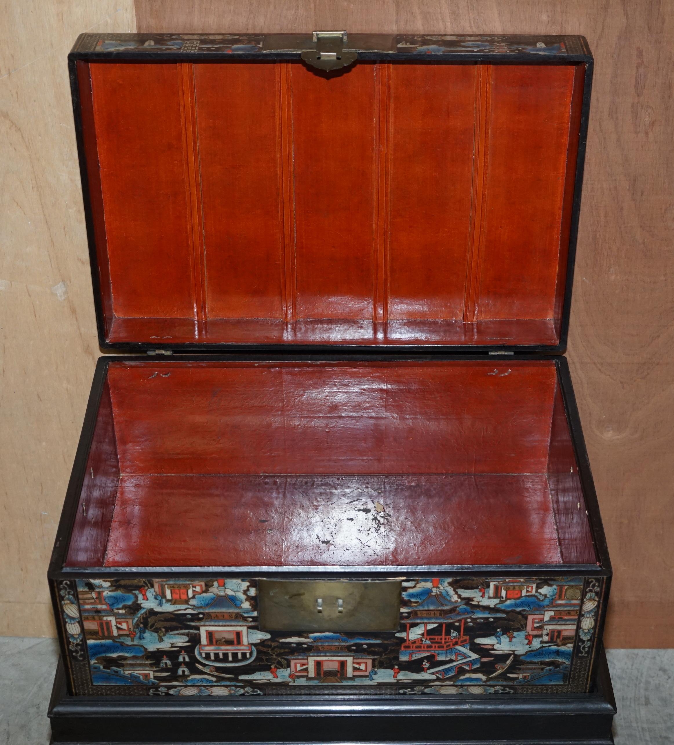 Pair of Very Large Vintage Hand Painted Chinese Trunks / Chests on Stands Tables For Sale 7