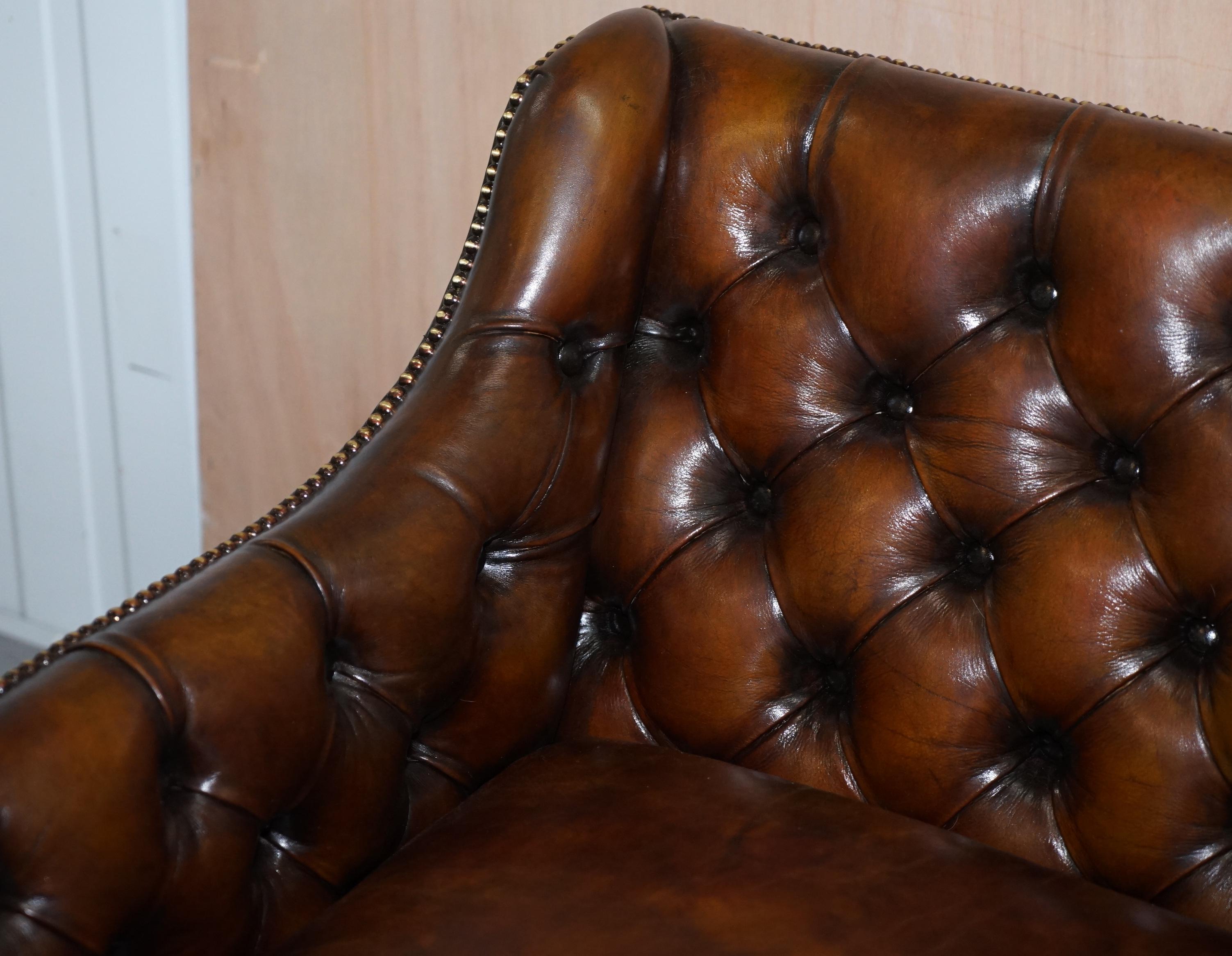Pair of Very Rare Chesterfield Lutyen's Style Viceroy's Brown Leather Armchairs 1