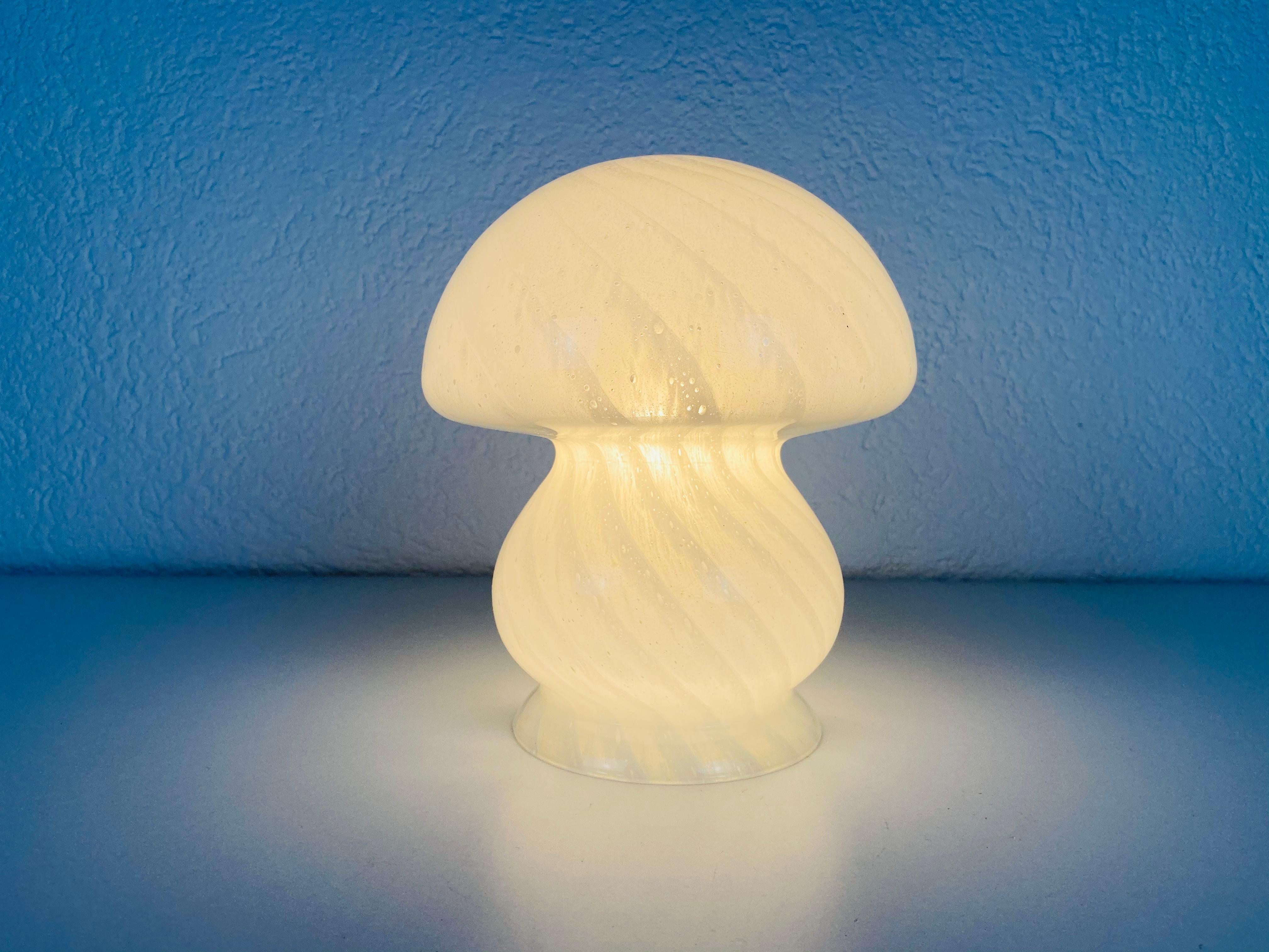 Post-Modern Pair of Vetri d‘Arte Murano Glass Mushroom Table Lamps, Italy, 1970s For Sale