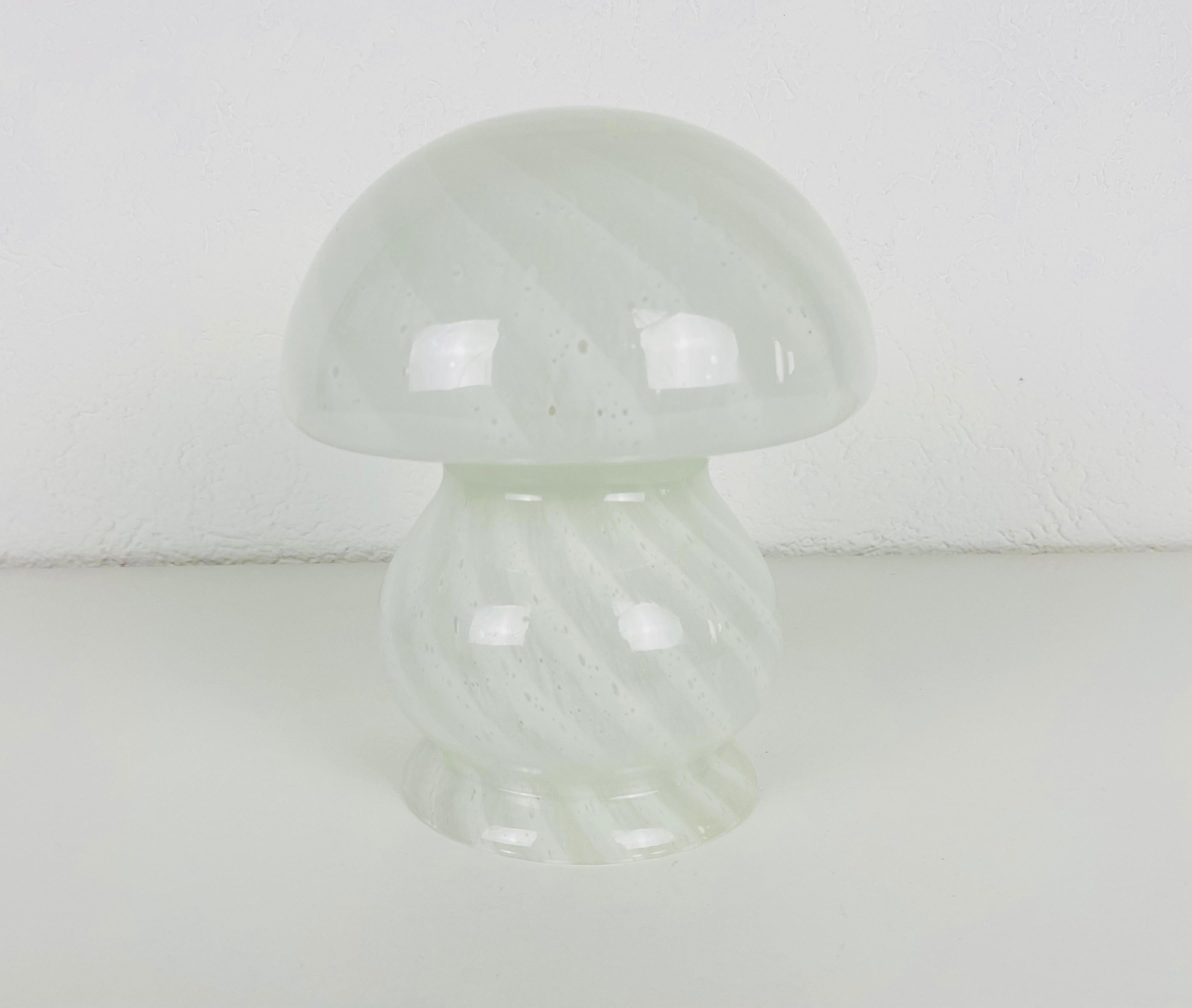 Aluminum Pair of Vetri d‘Arte Murano Glass Mushroom Table Lamps, Italy, 1970s For Sale