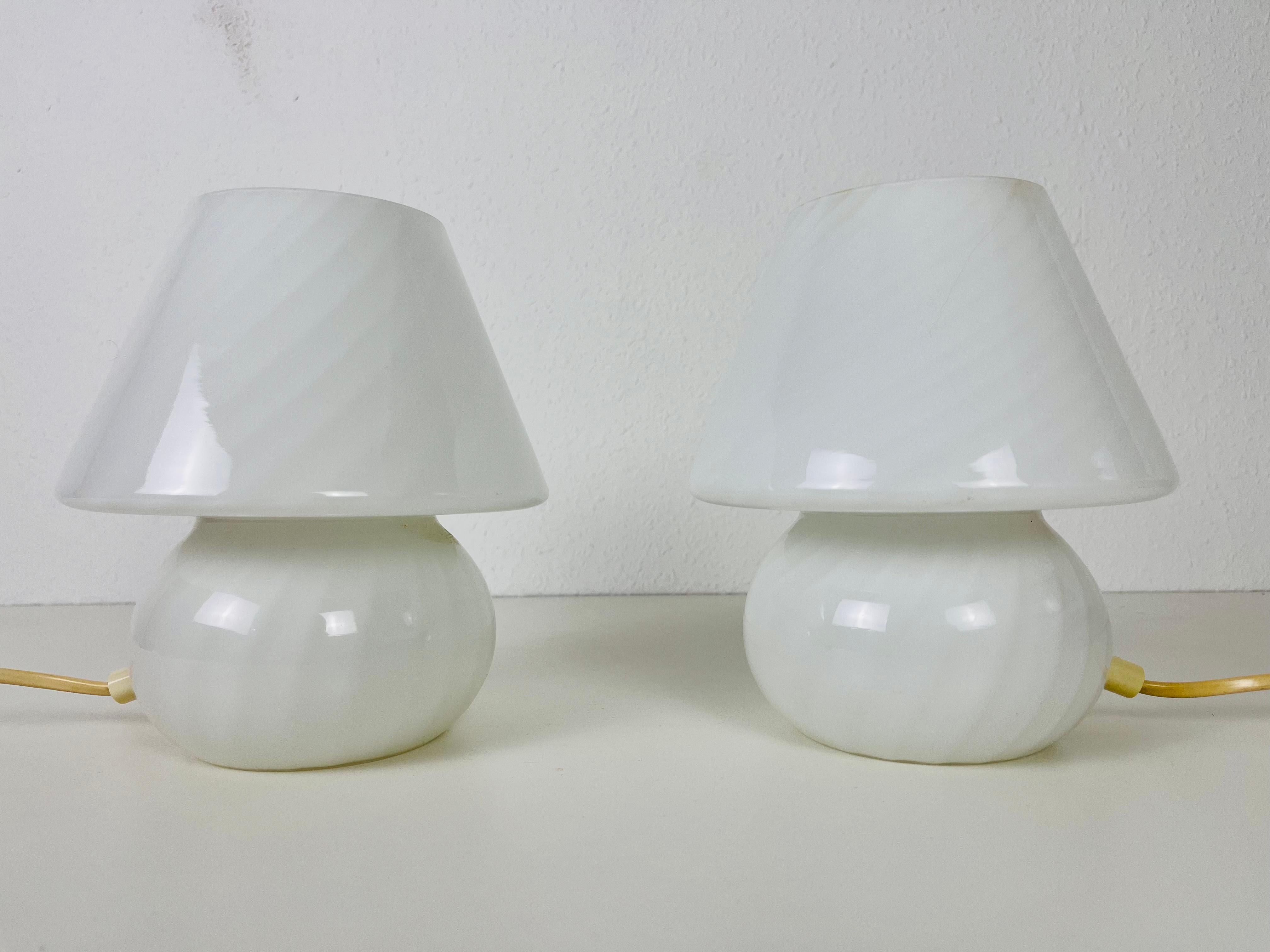 Pair of Vetri D‘Arte Murano Glass Mushroom Table Lamps, Italy, 1970s For Sale 2