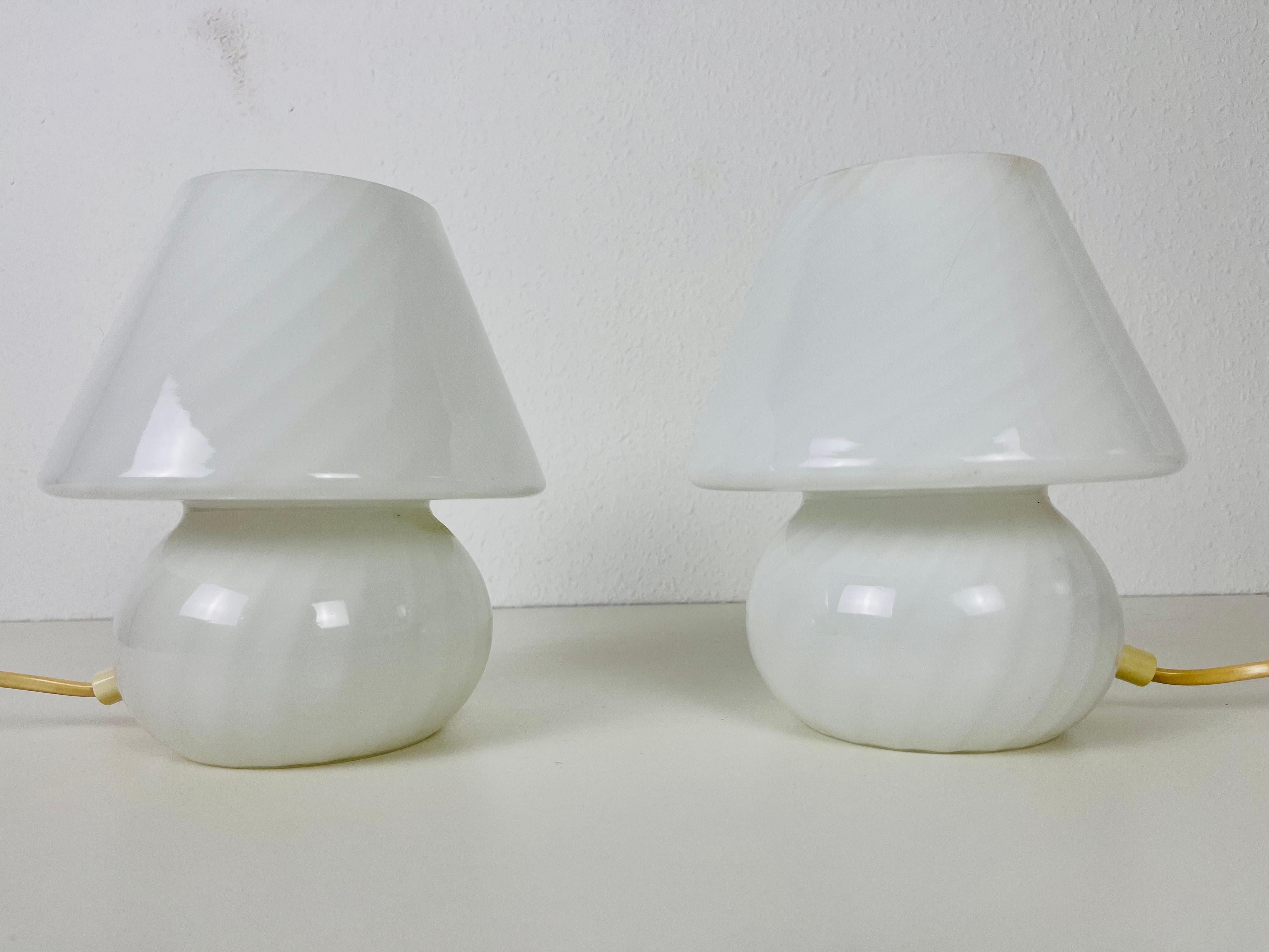 Pair of Vetri D‘Arte Murano Glass Mushroom Table Lamps, Italy, 1970s For Sale 3