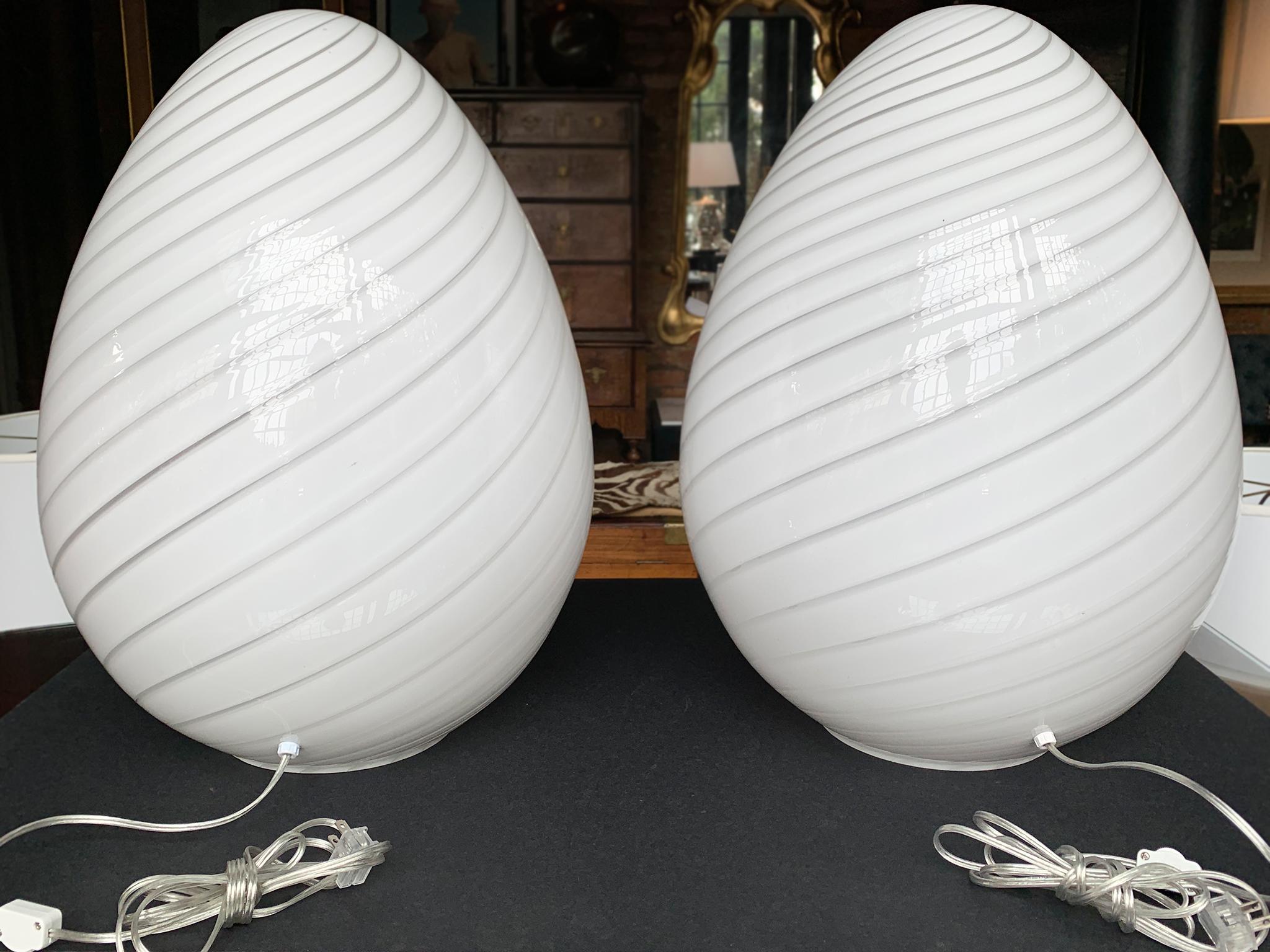 20th Century Pair of Vetri Murano Glass Egg Lamps