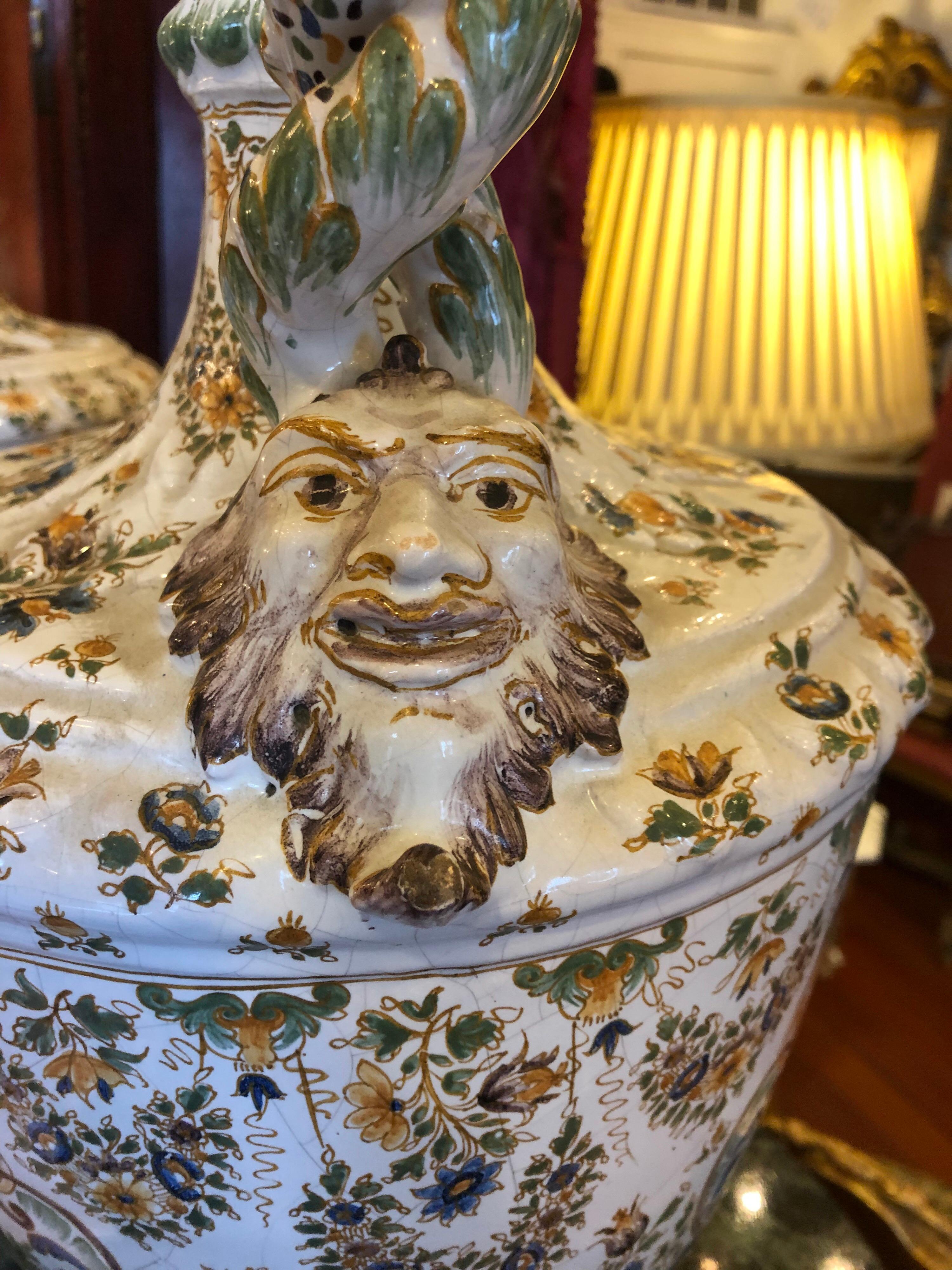 Paire de vases Veuve Perrin 1