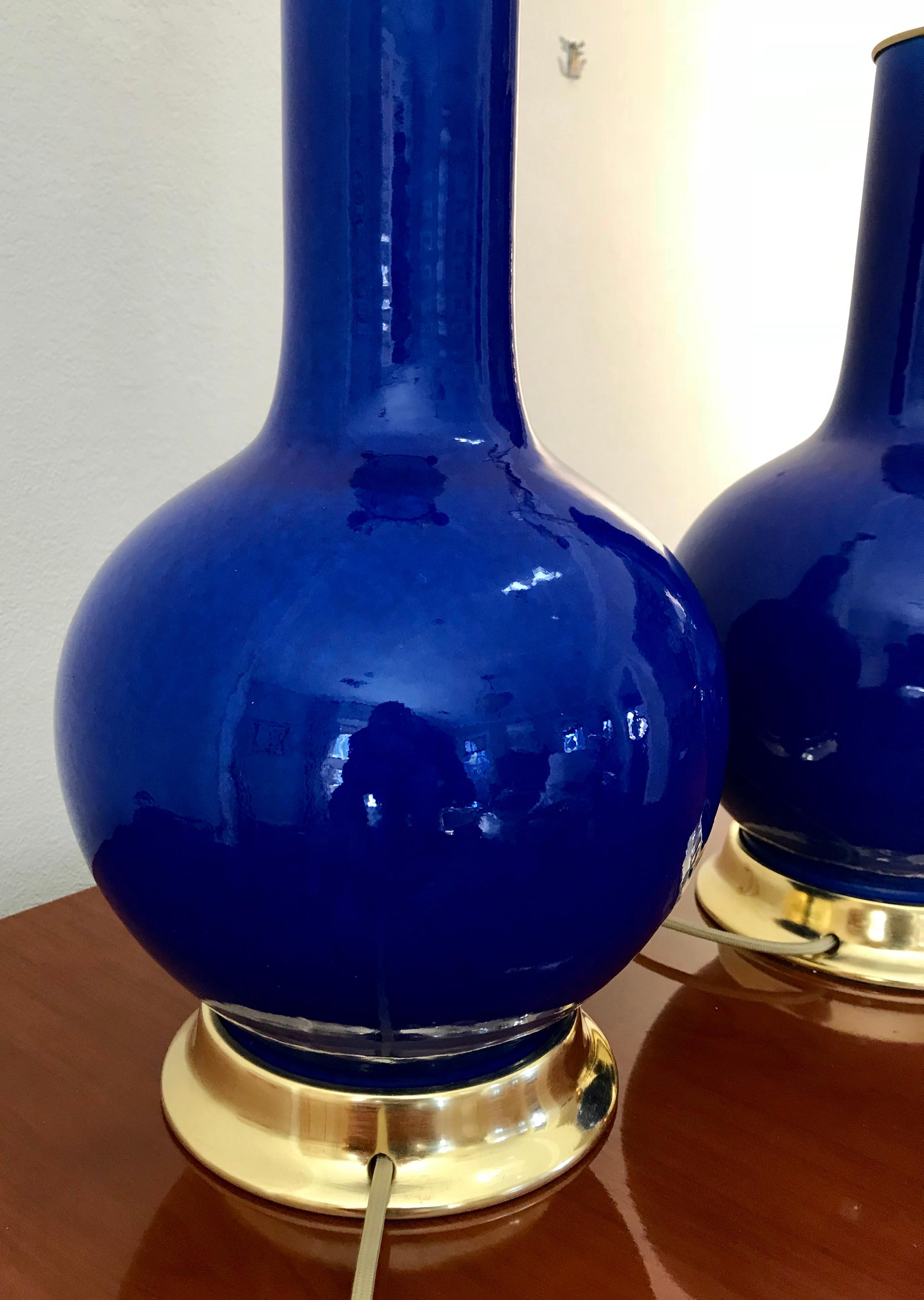 Pair of Vibrant Blue Porcelain Lamps on 23-Karat Water Gilt Bases 3