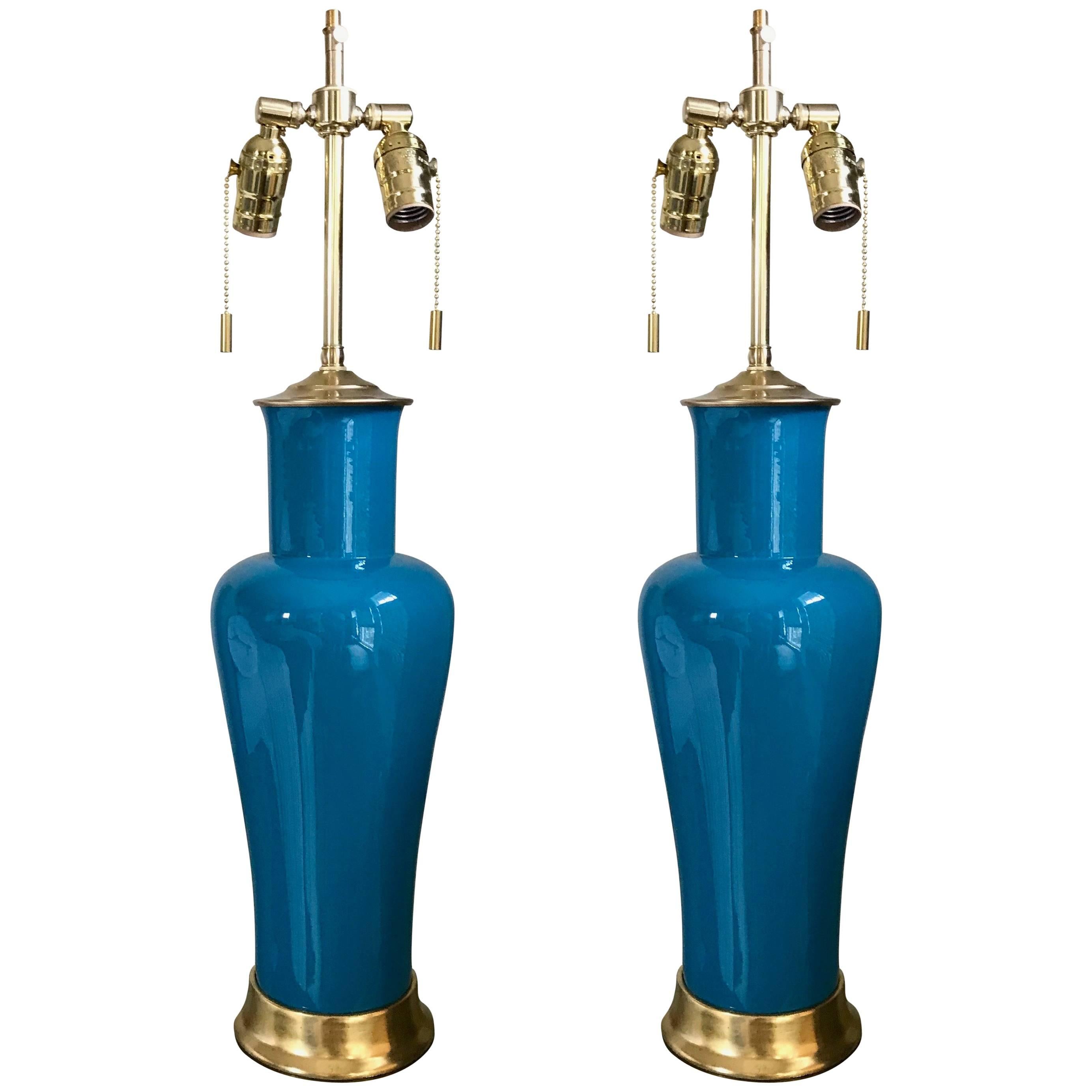 Pair of Vibrant Teal Porcelain Lamps on 23-Karat Water Giltwood Bases