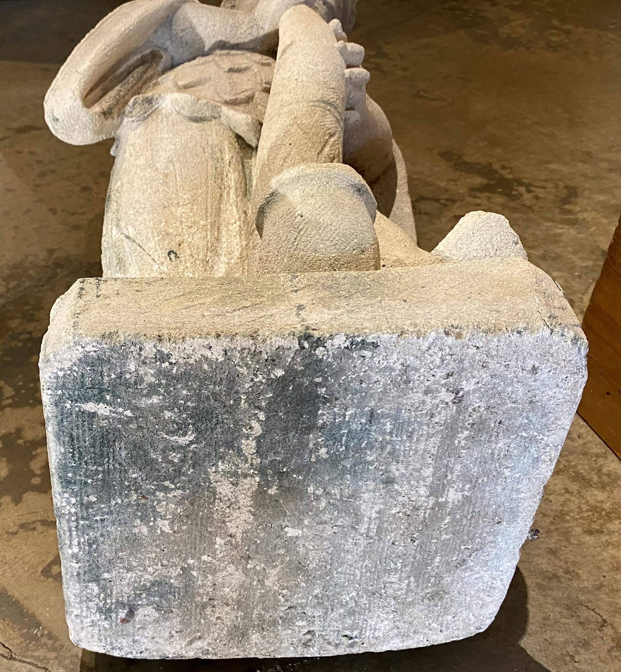 Pareja de figuras de piedra de Vicenza de músicos chinos en venta 3