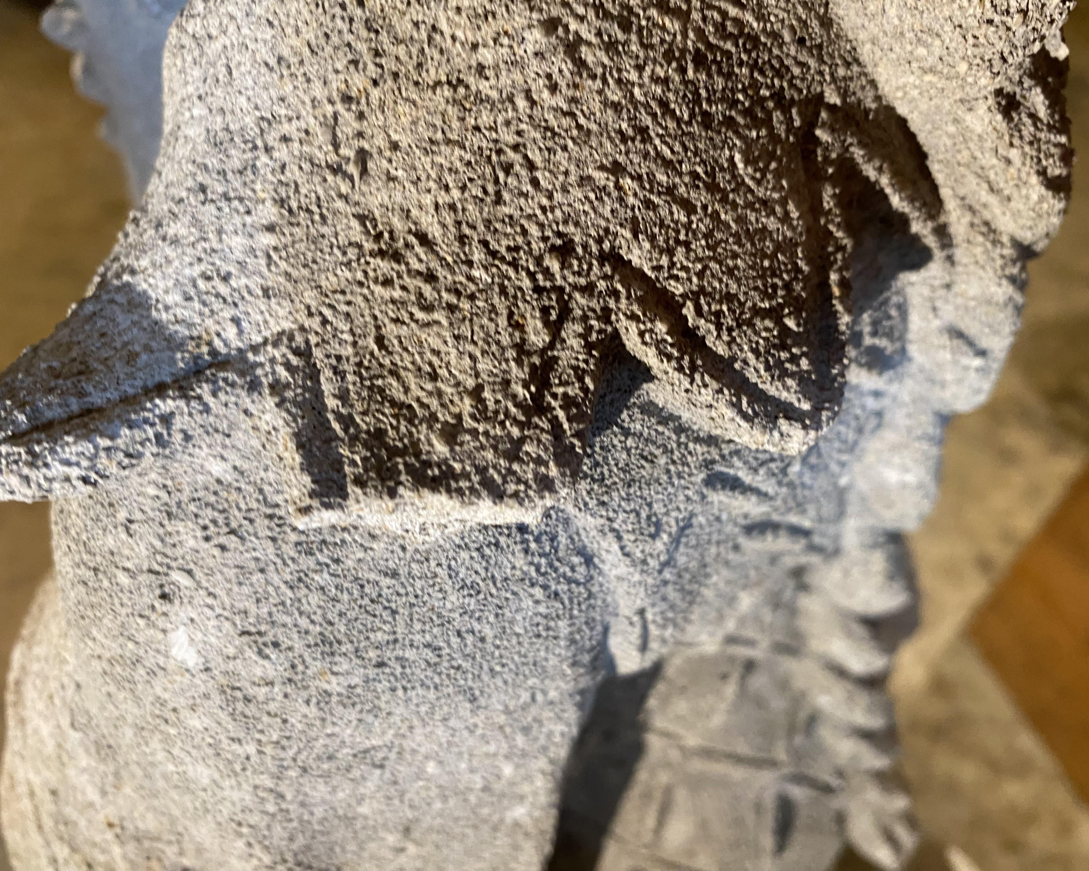 Pareja de figuras de piedra de Vicenza de músicos chinos en venta 6