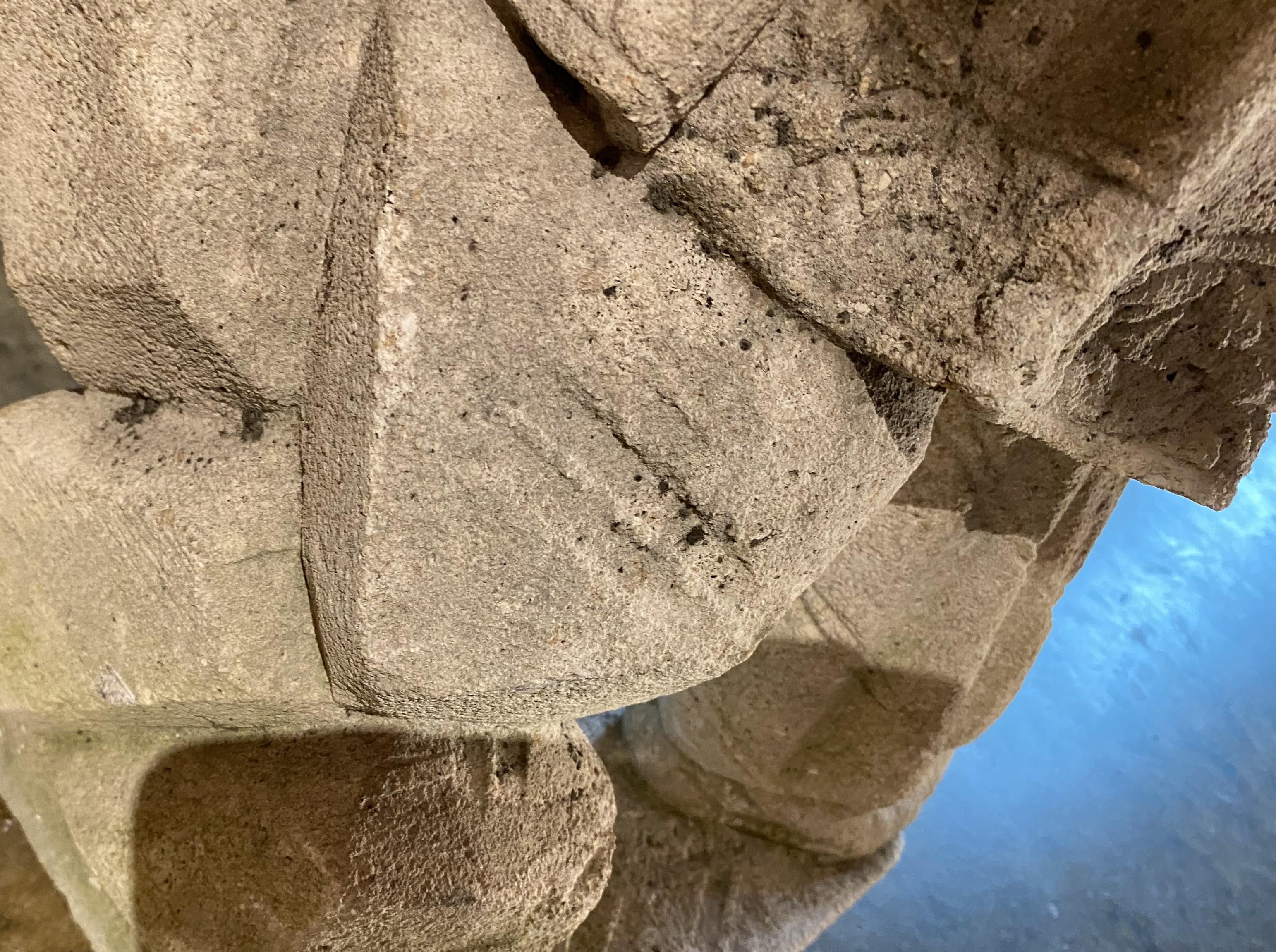 Pareja de figuras de piedra de Vicenza de músicos chinos en venta 7