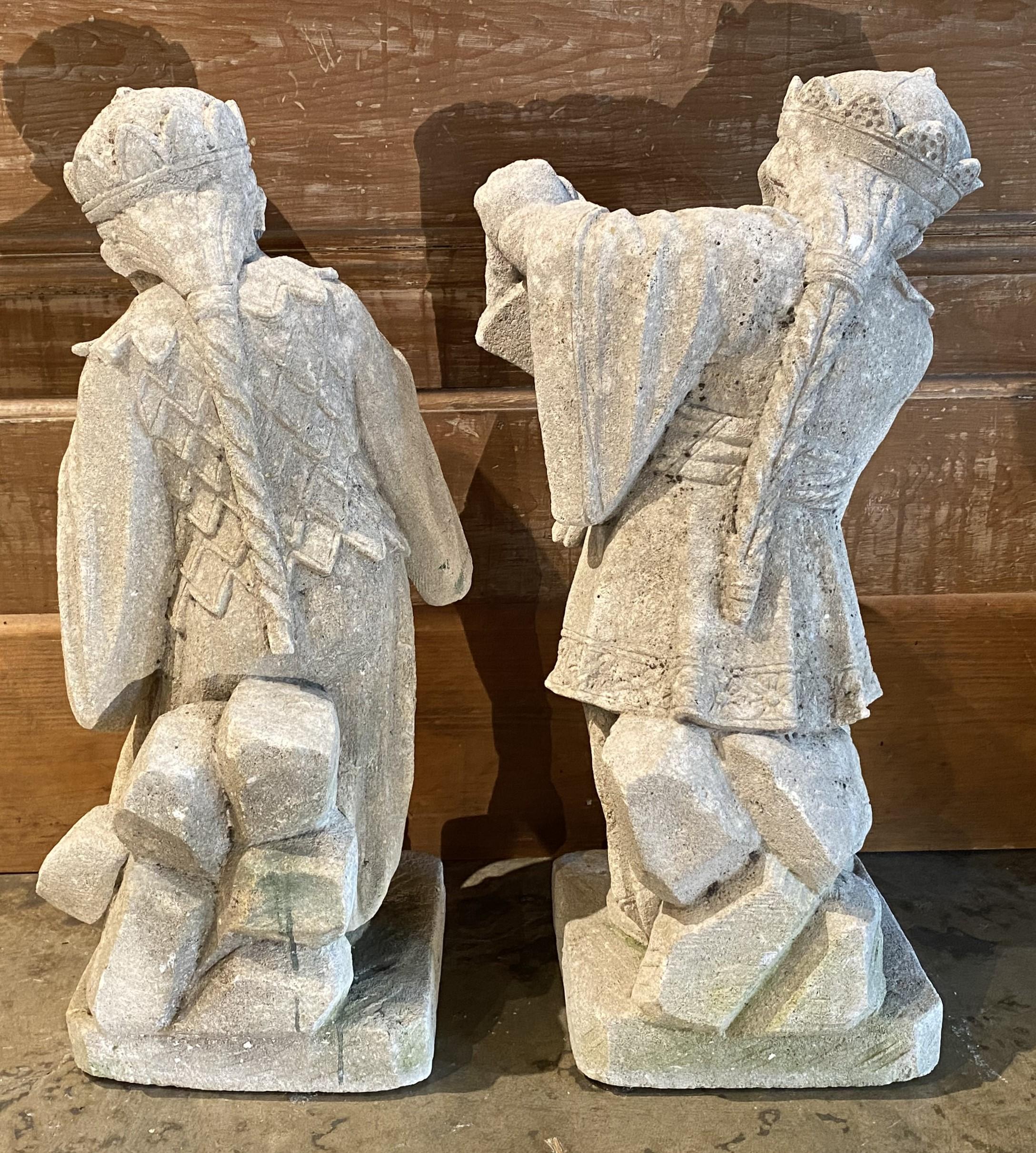 Pareja de figuras de piedra de Vicenza de músicos chinos en Bueno estado para la venta en Milford, NH