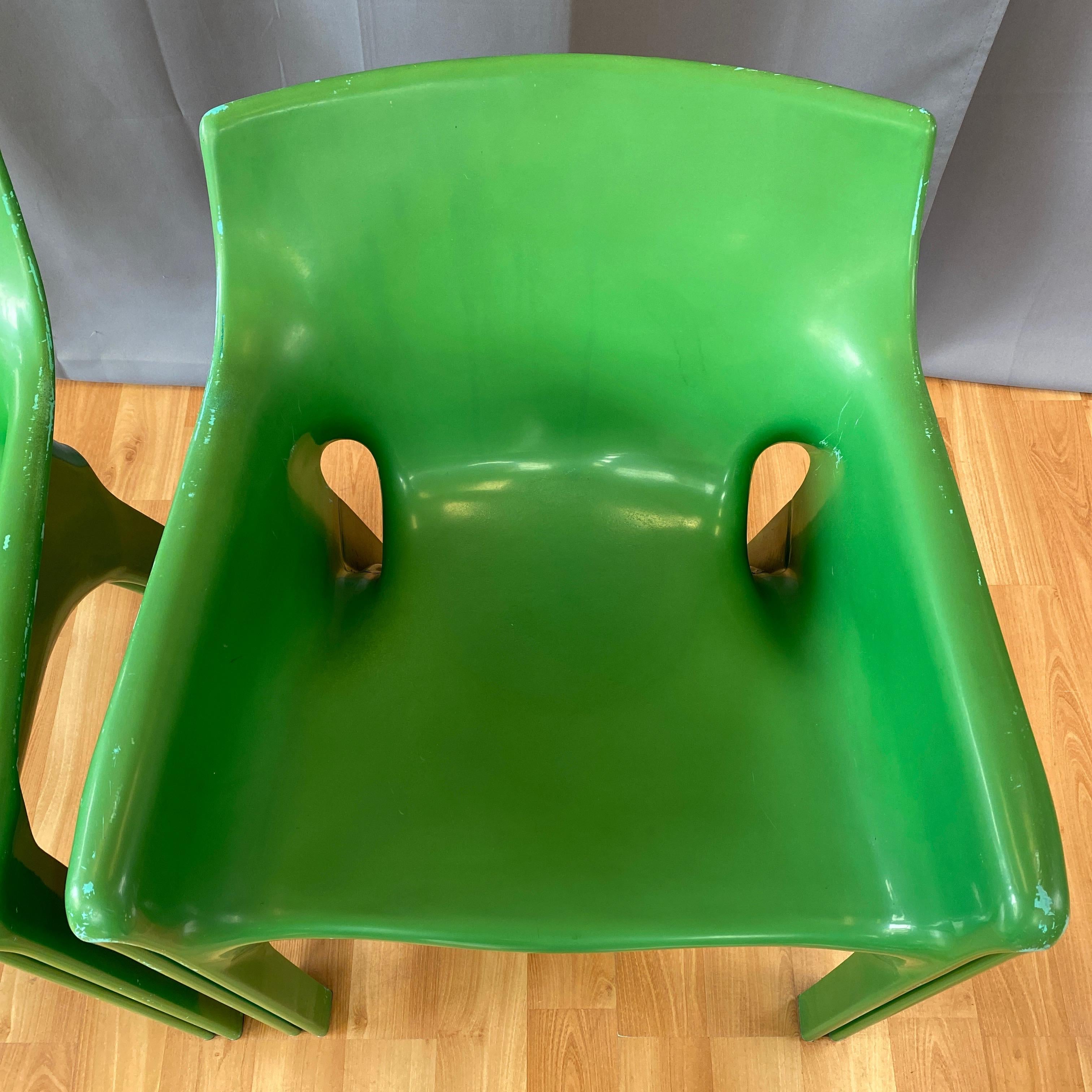 Pair of Vico Magistretti for Artemide Green Gaudi Armchairs, Early 1970s 3