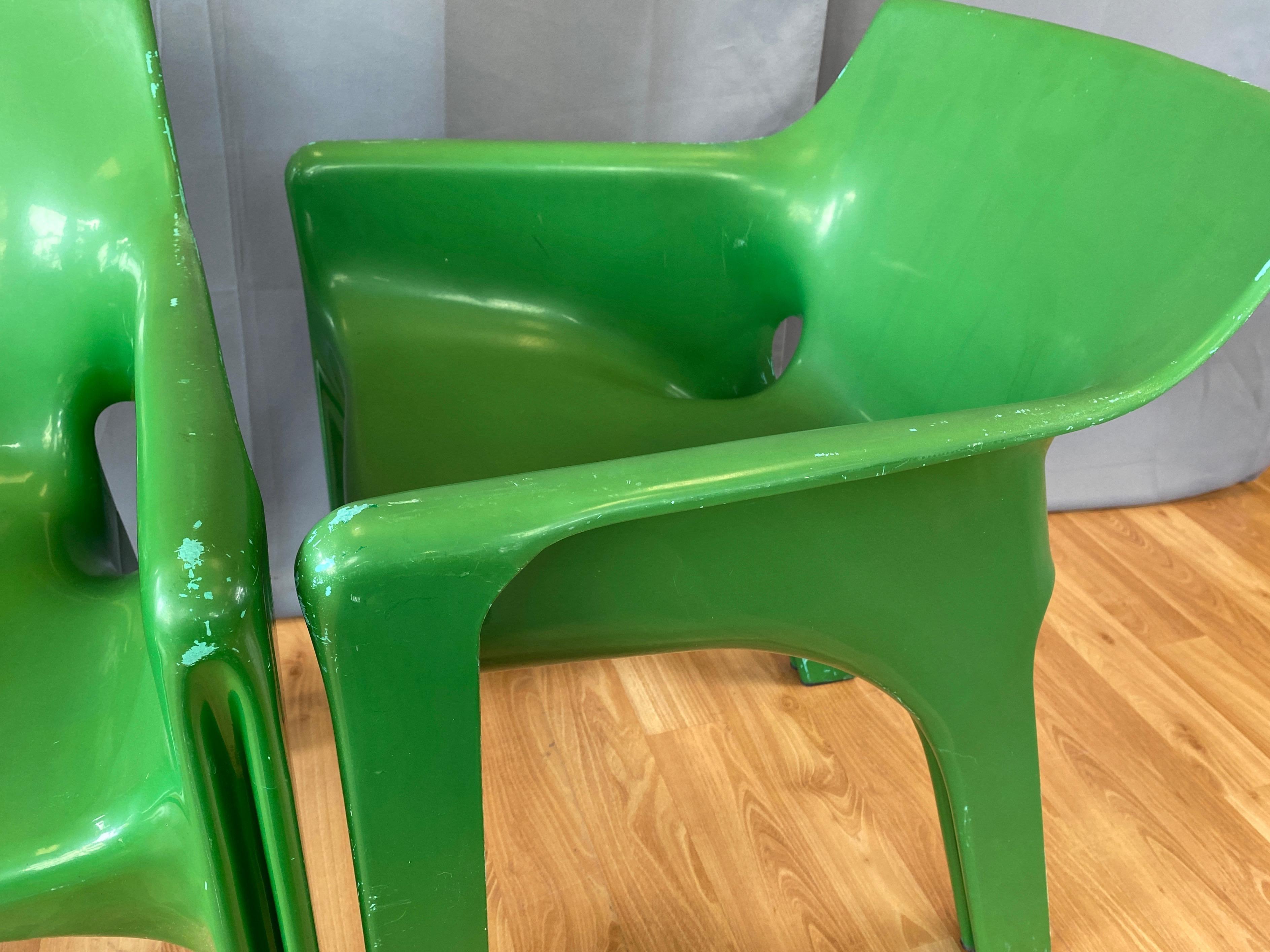 Pair of Vico Magistretti for Artemide Green Gaudi Armchairs, Early 1970s 4