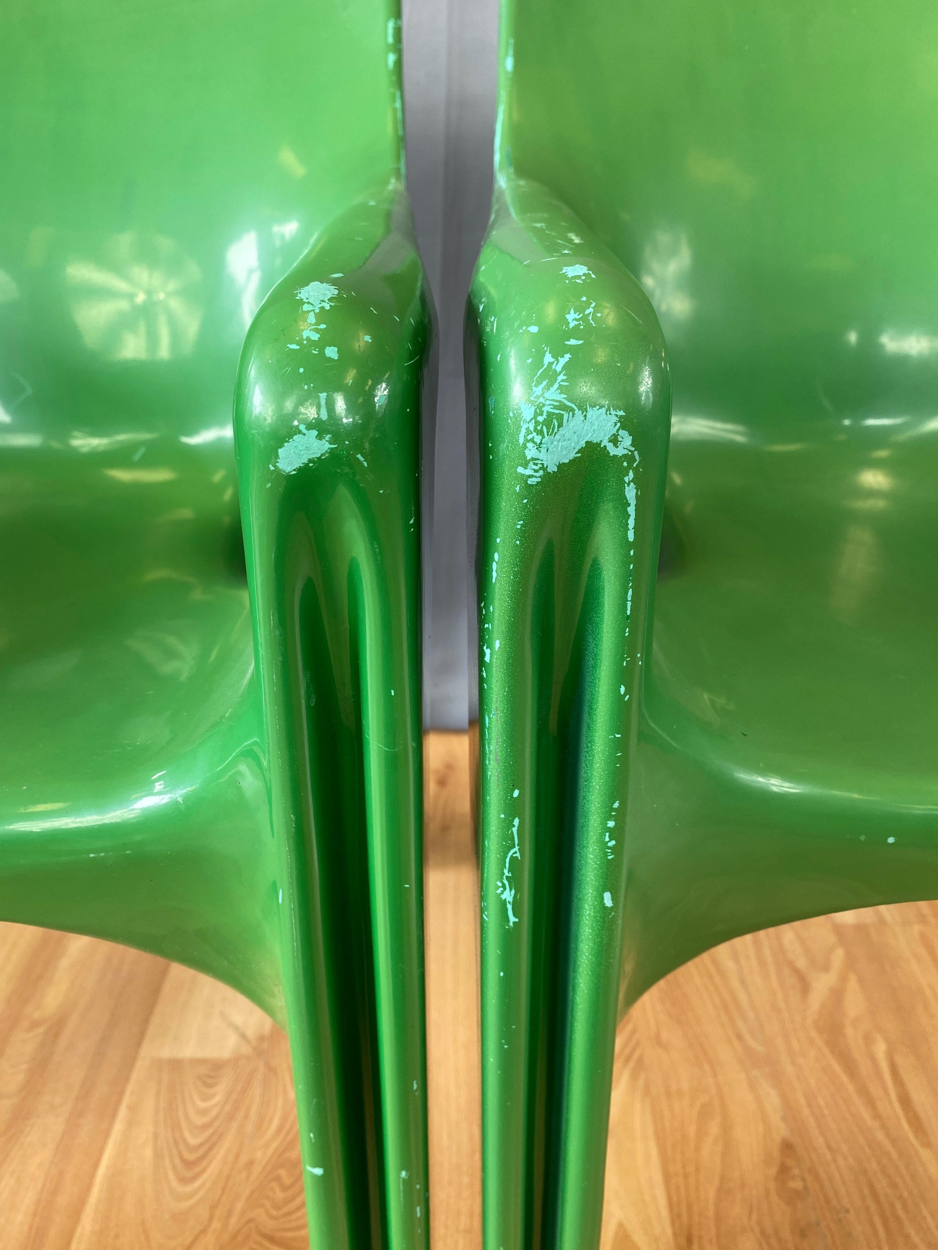 Pair of Vico Magistretti for Artemide Green Gaudi Armchairs, Early 1970s 6