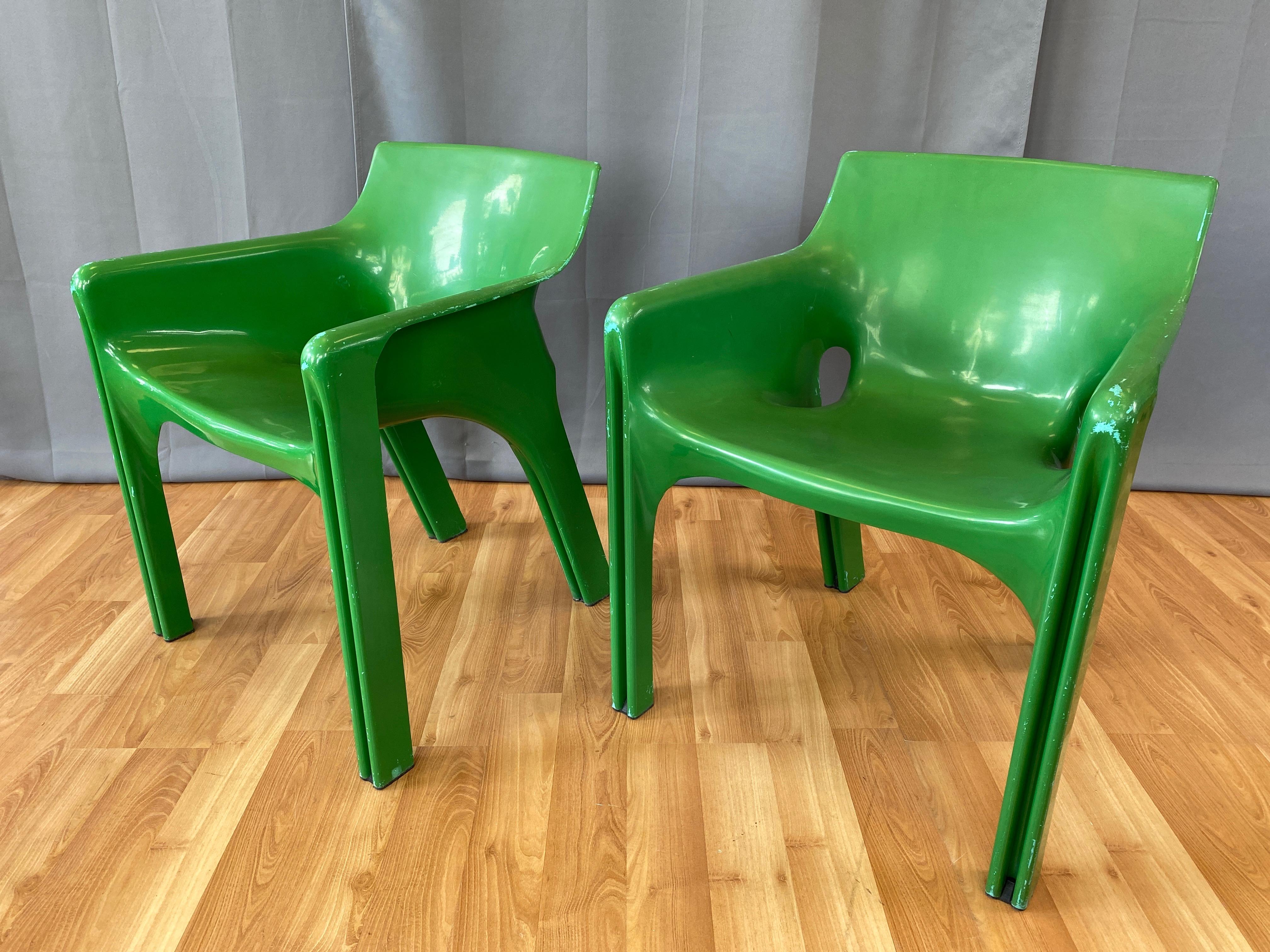 Pair of Vico Magistretti for Artemide Green Gaudi Armchairs, Early 1970s In Good Condition In San Francisco, CA