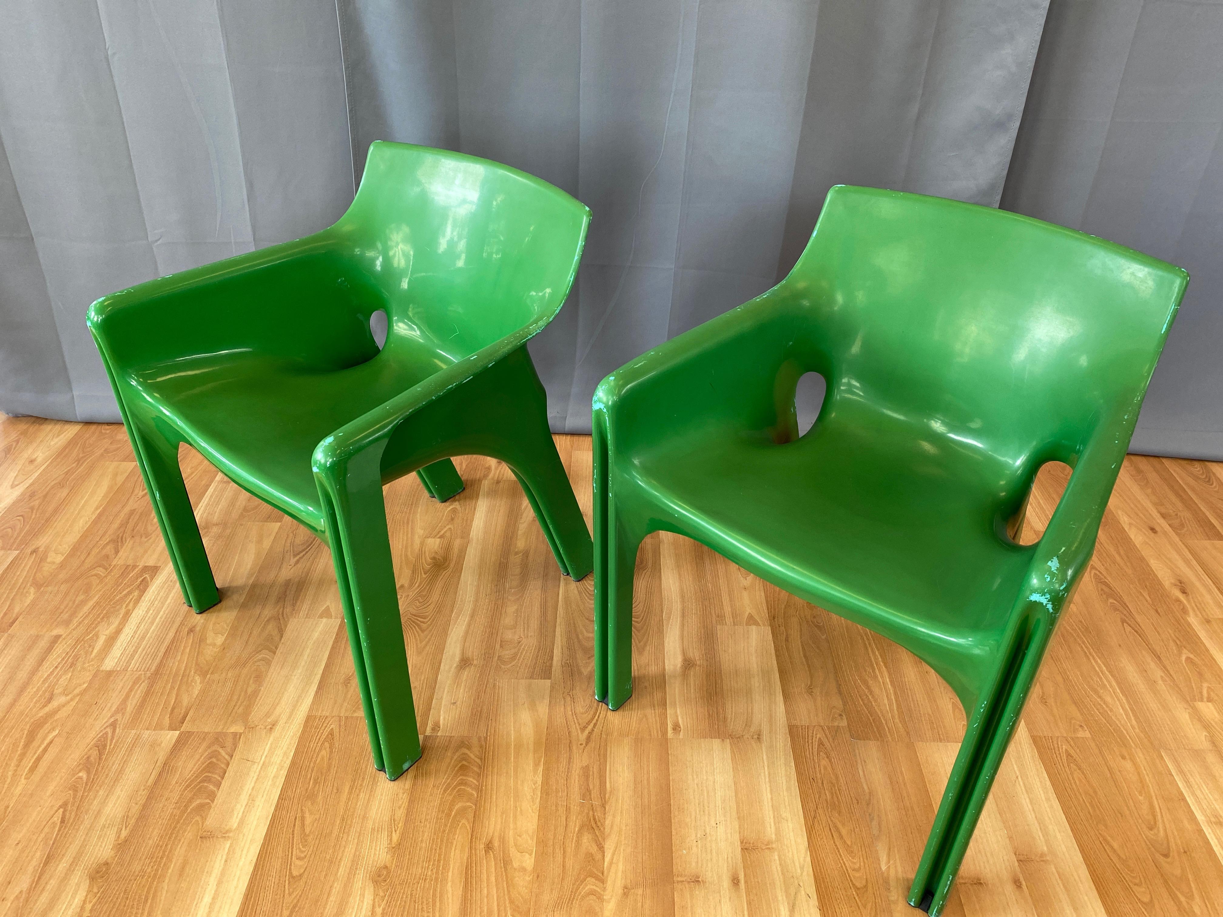 Late 20th Century Pair of Vico Magistretti for Artemide Green Gaudi Armchairs, Early 1970s