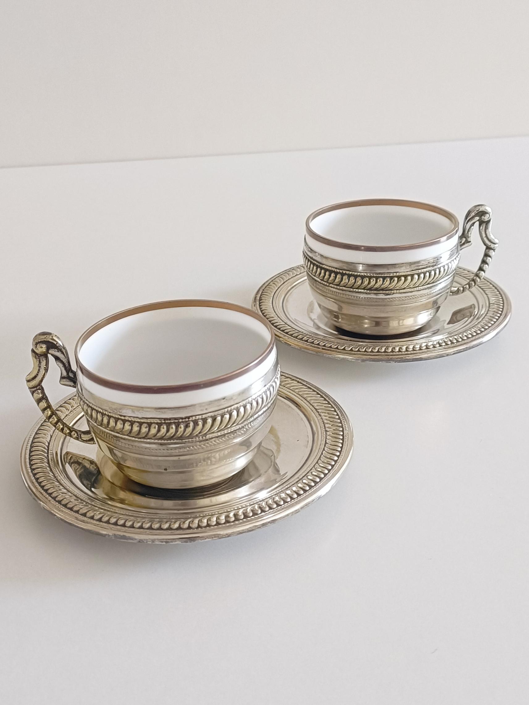 English Pair of Victorian Alpaca Silver Tea or Coffee Cups and Plates, England 19th C. For Sale