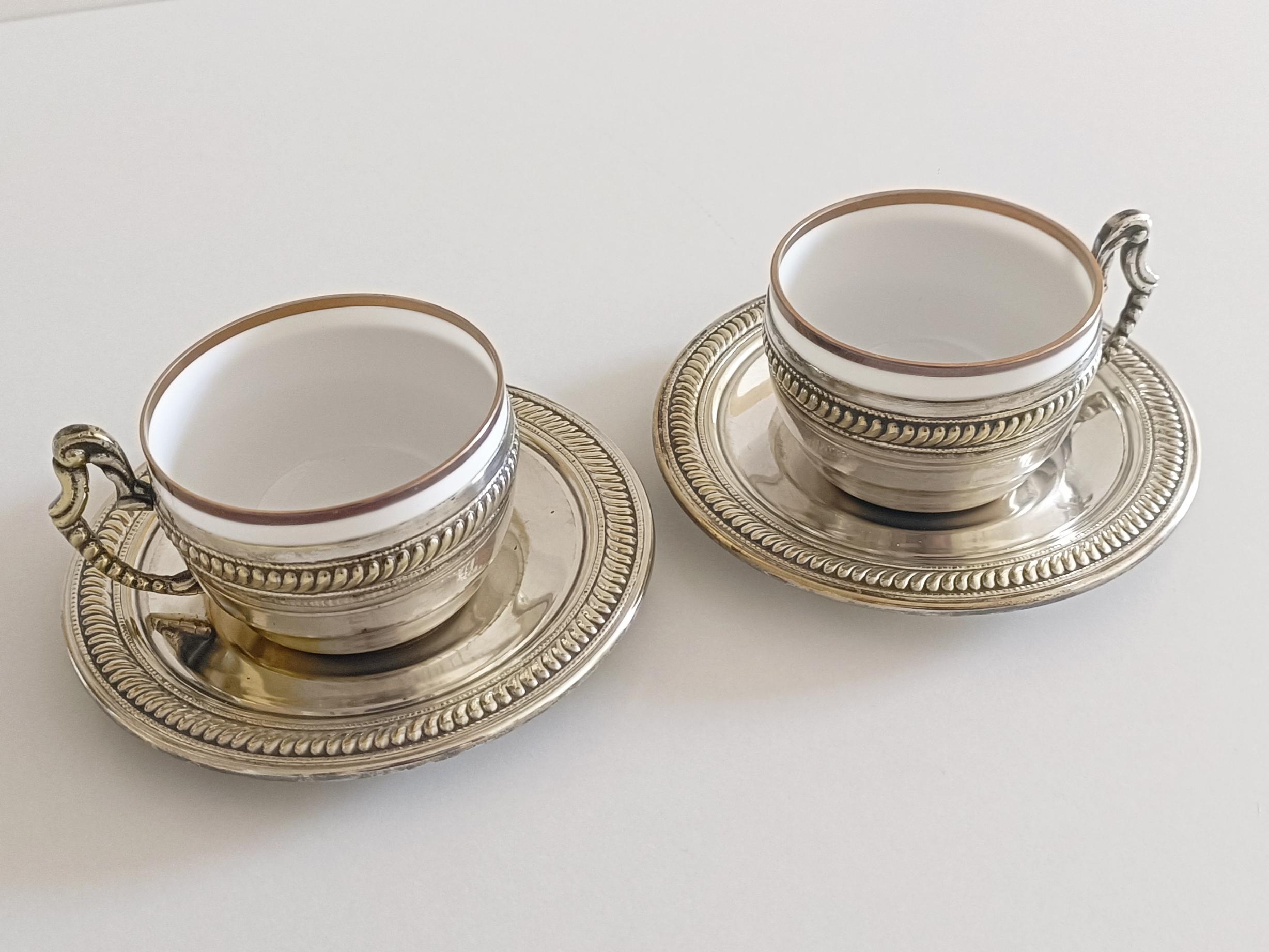 19th Century Pair of Victorian Alpaca Silver Tea or Coffee Cups and Plates, England 19th C. For Sale