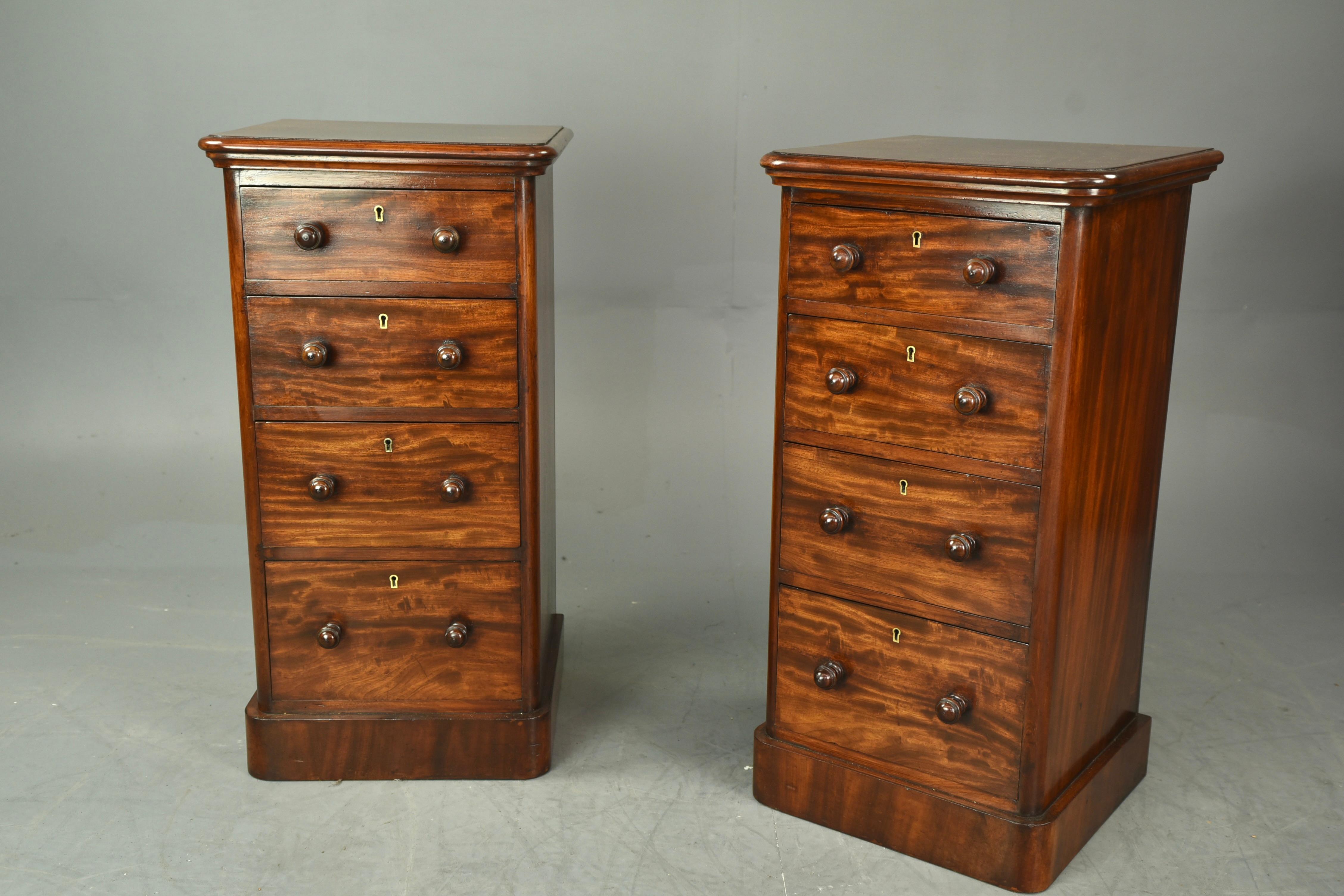 Fine quality pair of Victorian mahogany chests of drawers circa 1860.
Each chest has four graduating drawers that all slide nice and smooth with quality solid Ash linings and fine hand dovetail joints.
They have a wonderful mahogany grain and a