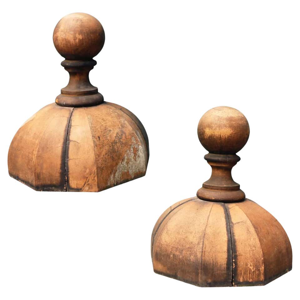Pair of 19th Century Tall Buff Terracotta Finials For Sale at 1stDibs