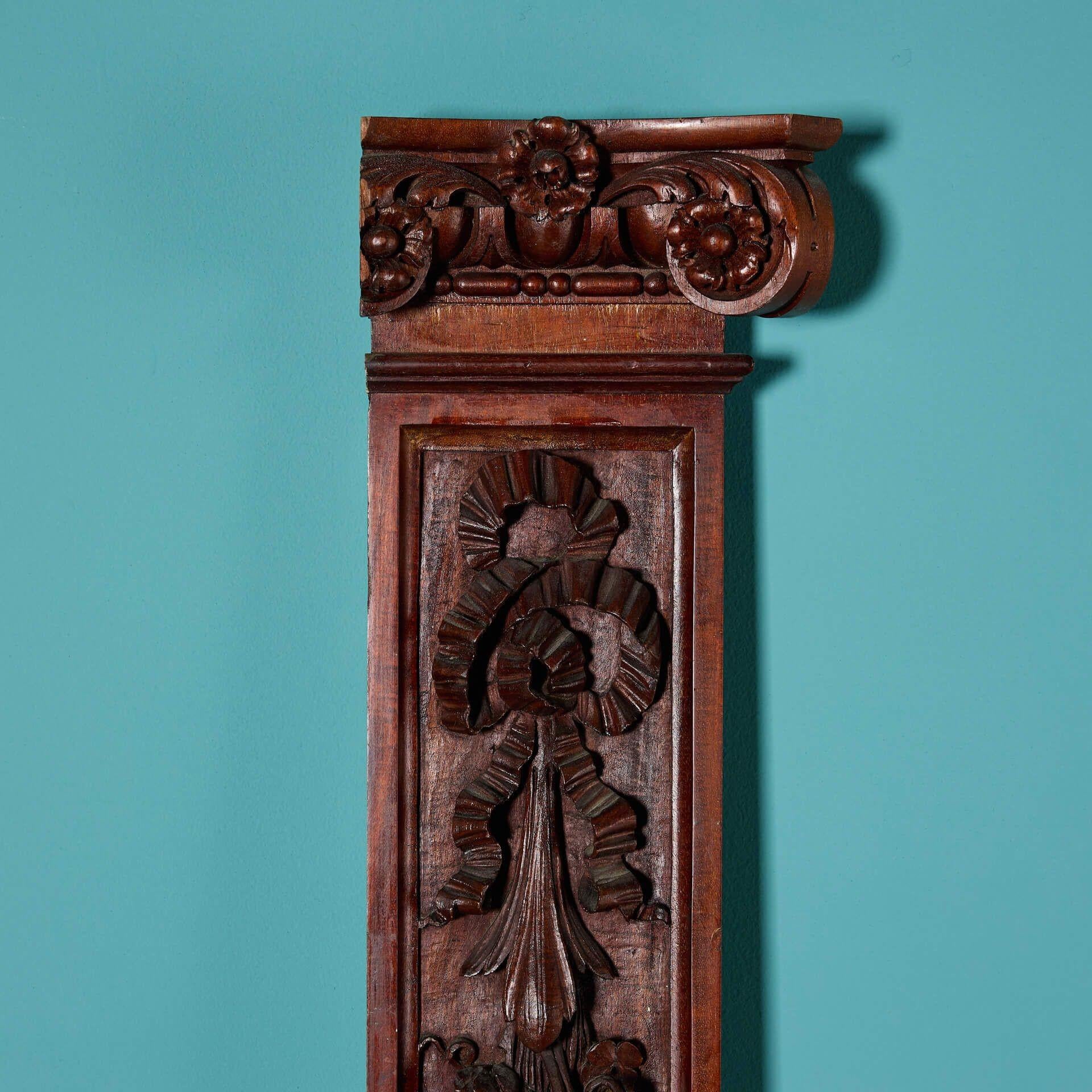 Victorien Paire de pilastres victoriens en acajou sculpté en vente