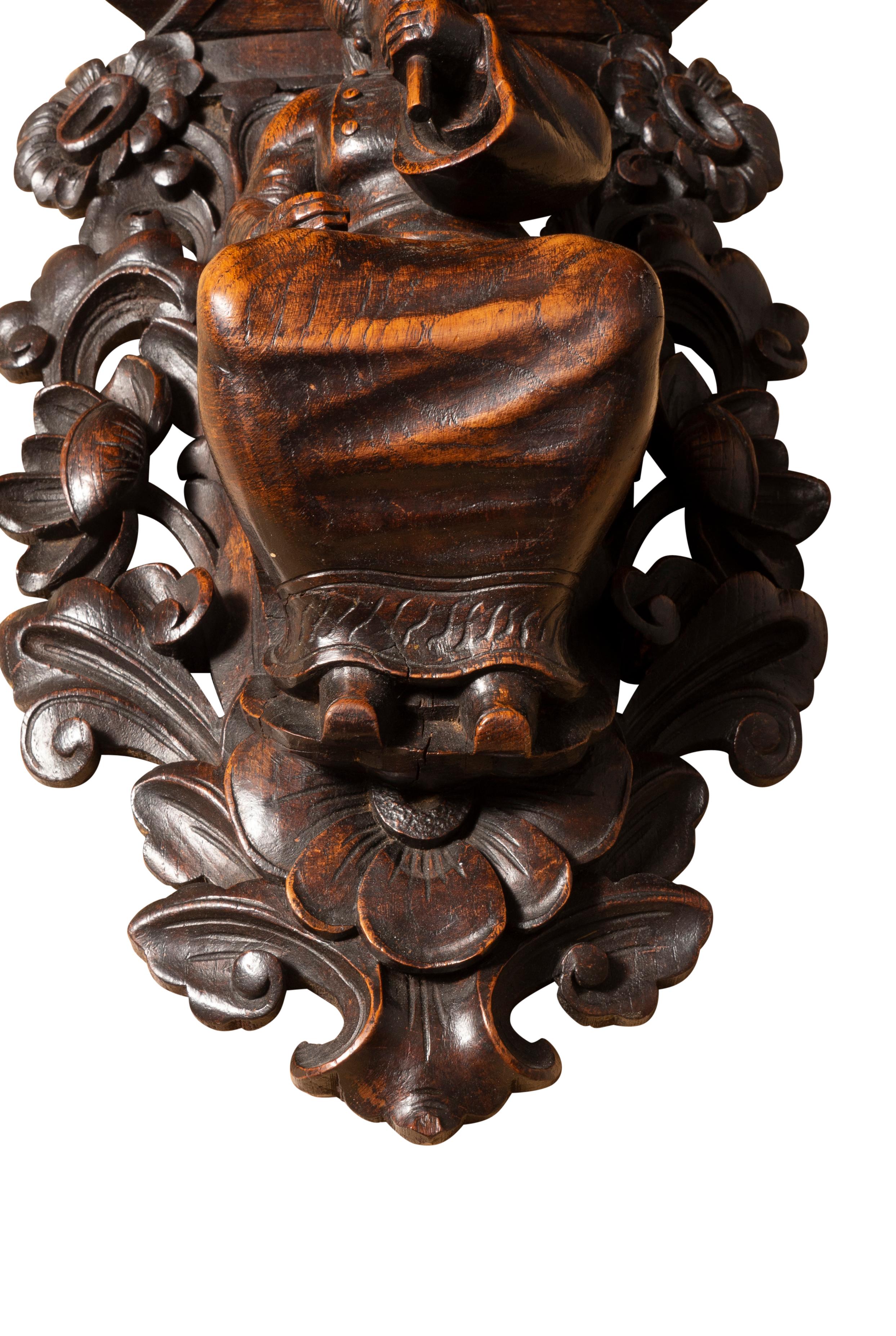 19th Century Pair Of Victorian Carved Oak Wall Brackets