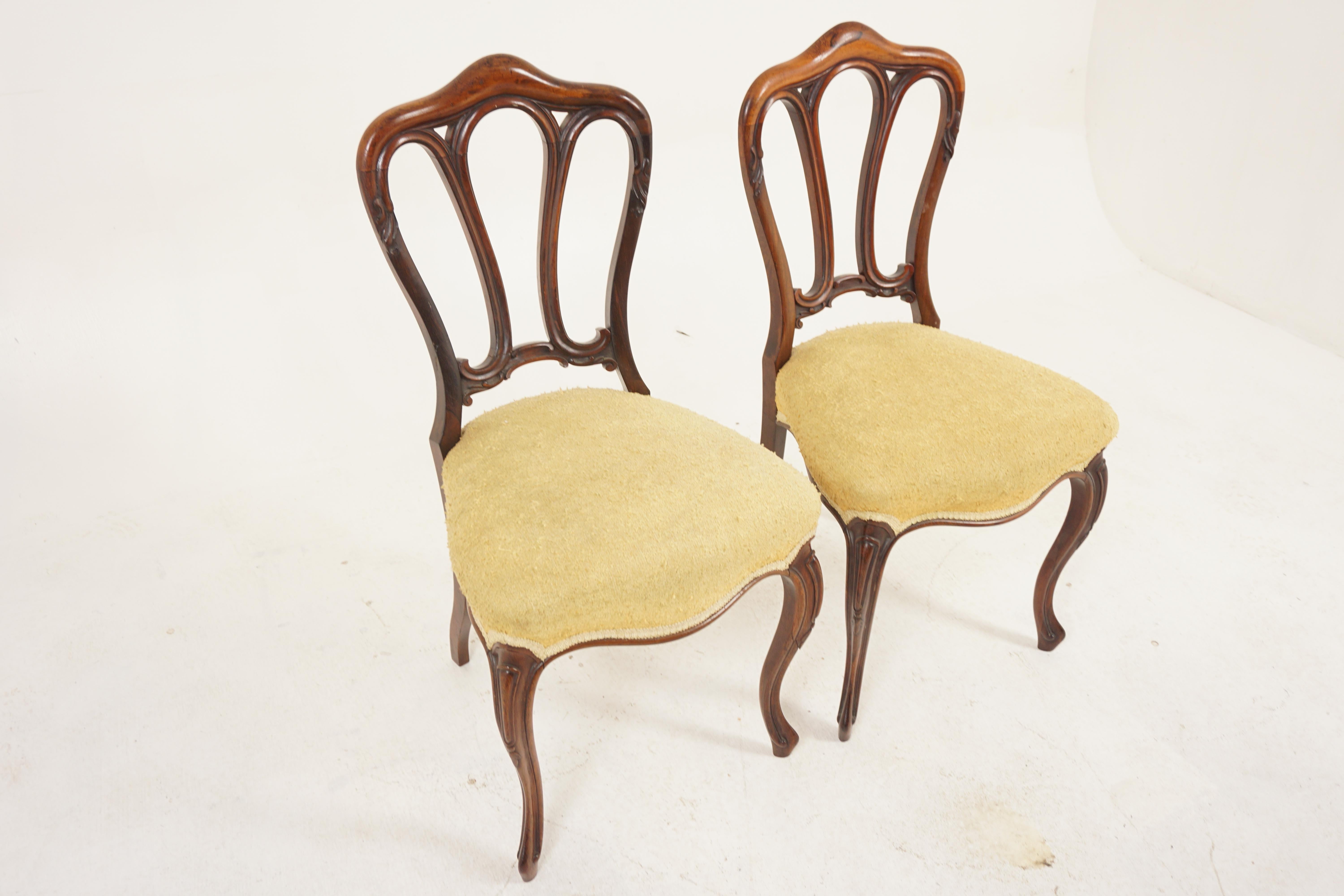 Scottish Pair of Victorian Carved Rosewood Occasional Chairs, Scotland 1860, H1165 For Sale
