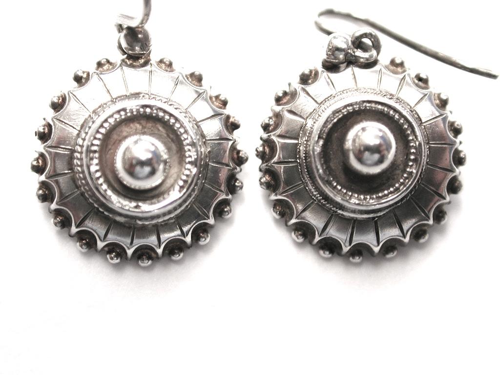 Late 19th Century Pair of Victorian Circular Silver Earrings, Etruscan style, circa 1880