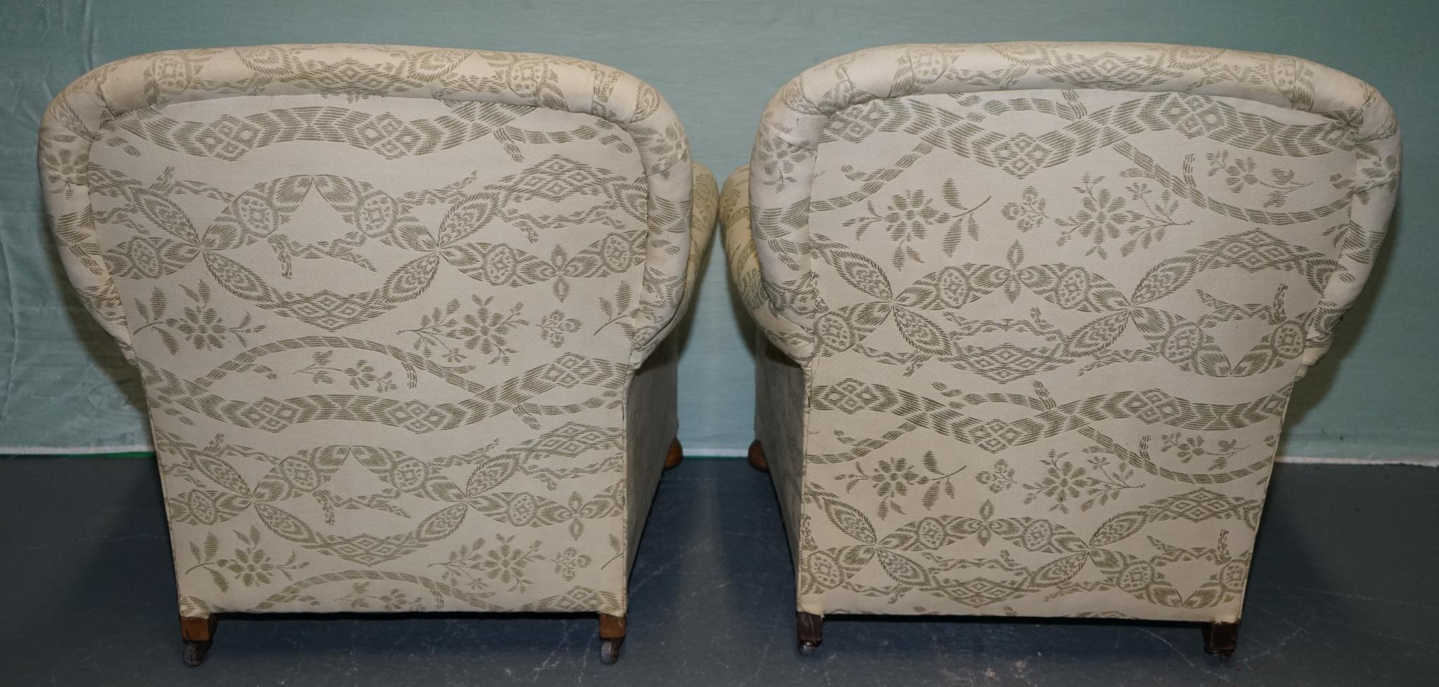 Paire de sièges VICTORIAN CLUB ARMCHAiRS FLORAL CREAM UPHOLSTERY FULLY SPRUNG SEATS en vente 7