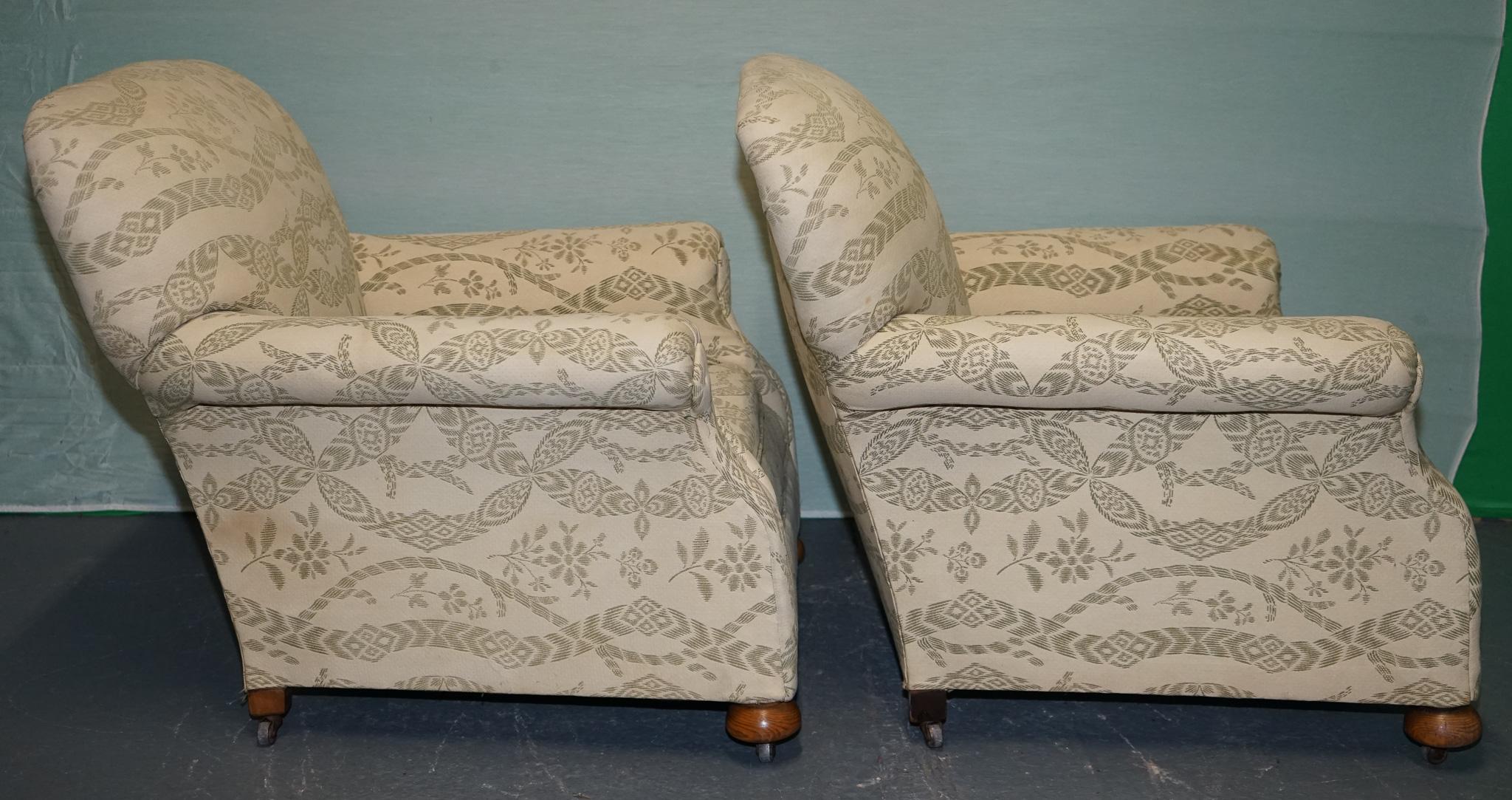 Britannique Paire de sièges VICTORIAN CLUB ARMCHAiRS FLORAL CREAM UPHOLSTERY FULLY SPRUNG SEATS en vente