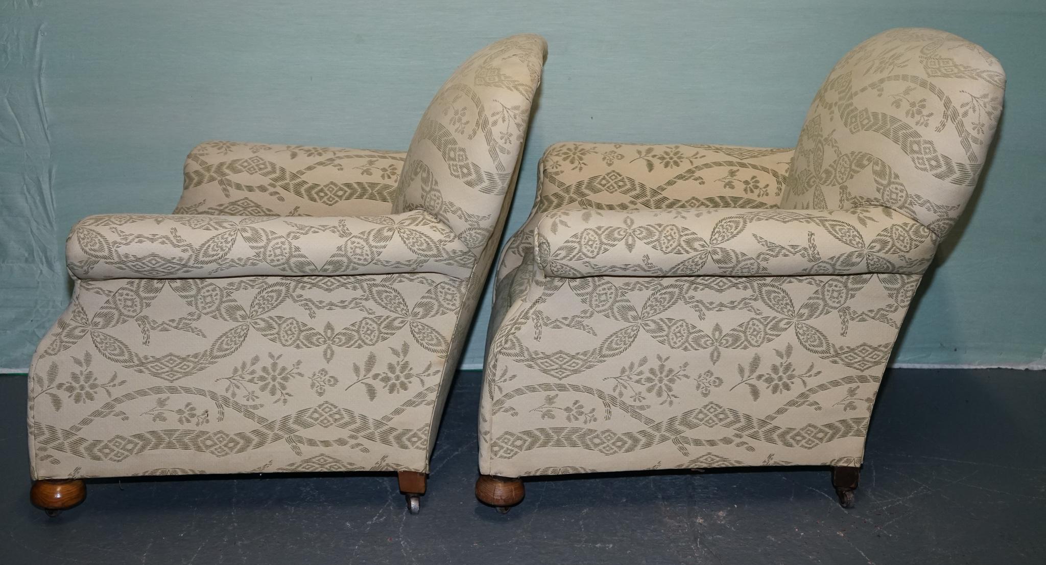 Fait main Paire de sièges VICTORIAN CLUB ARMCHAiRS FLORAL CREAM UPHOLSTERY FULLY SPRUNG SEATS en vente