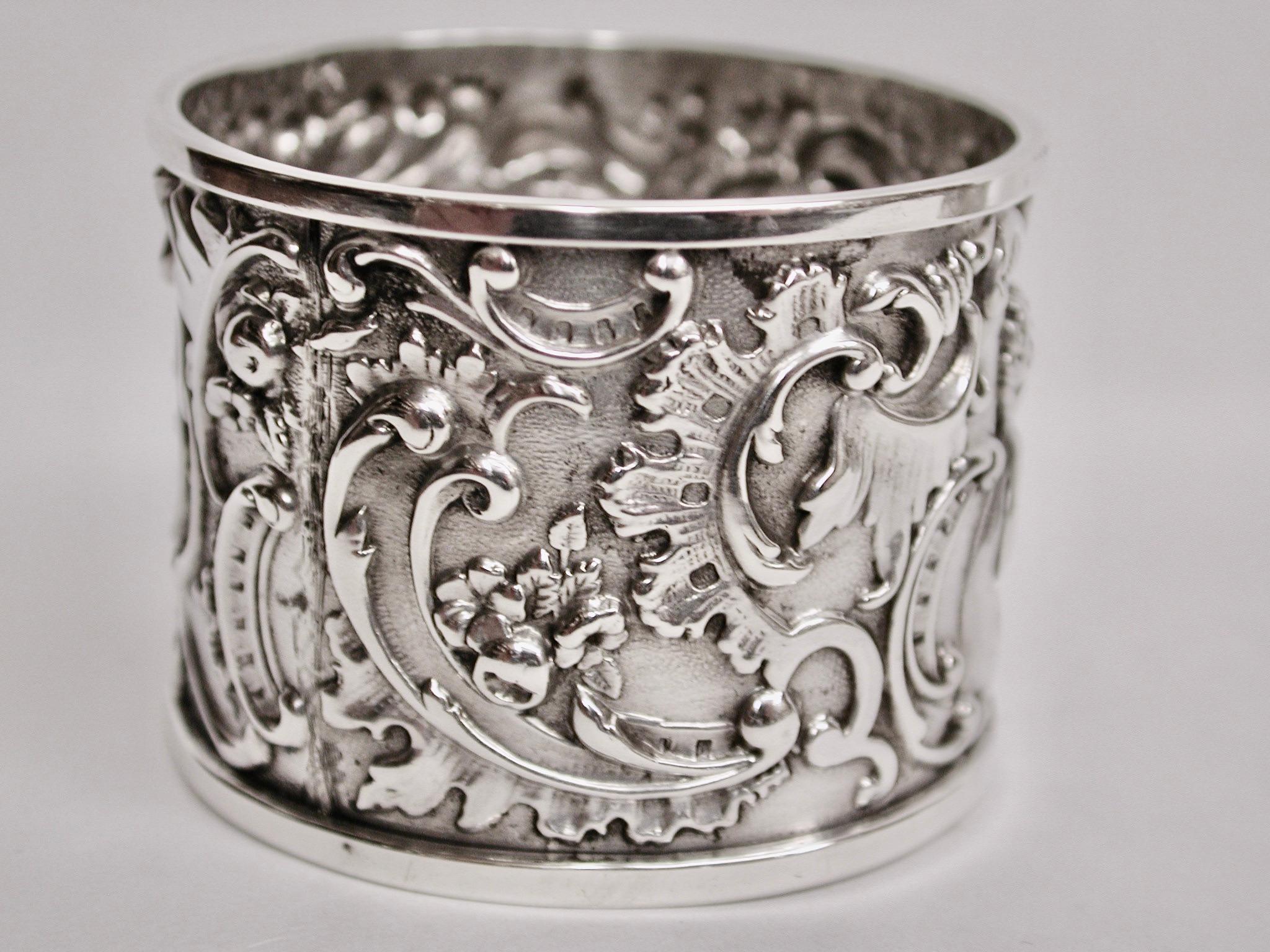 Rococo Revival Pair of Victorian Embossed Silver Napkin Rings, dated 1895, William Richard Corke