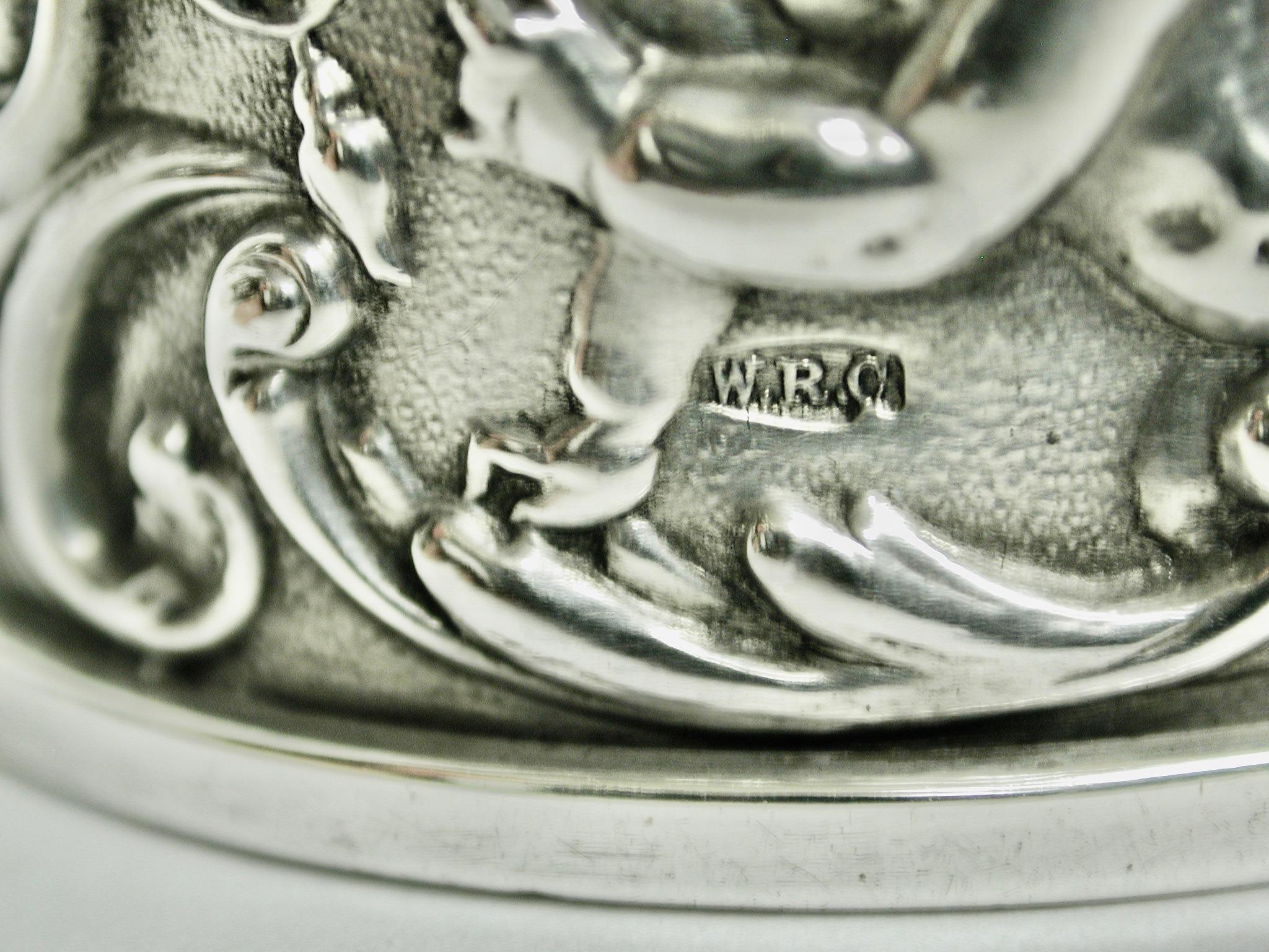 Pair of Victorian Embossed Silver Napkin Rings, dated 1895, William Richard Corke In Good Condition In London, GB