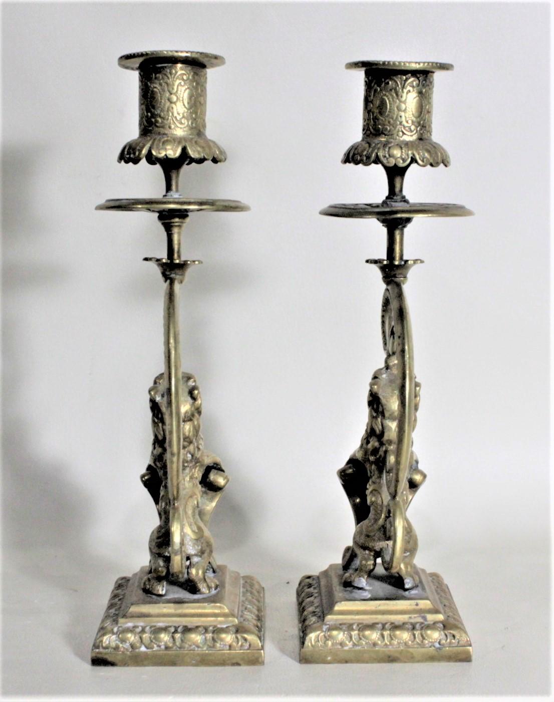 Pair of Victorian English Cast Brass Candlesticks with Rearing Figural Lions In Good Condition For Sale In Hamilton, Ontario