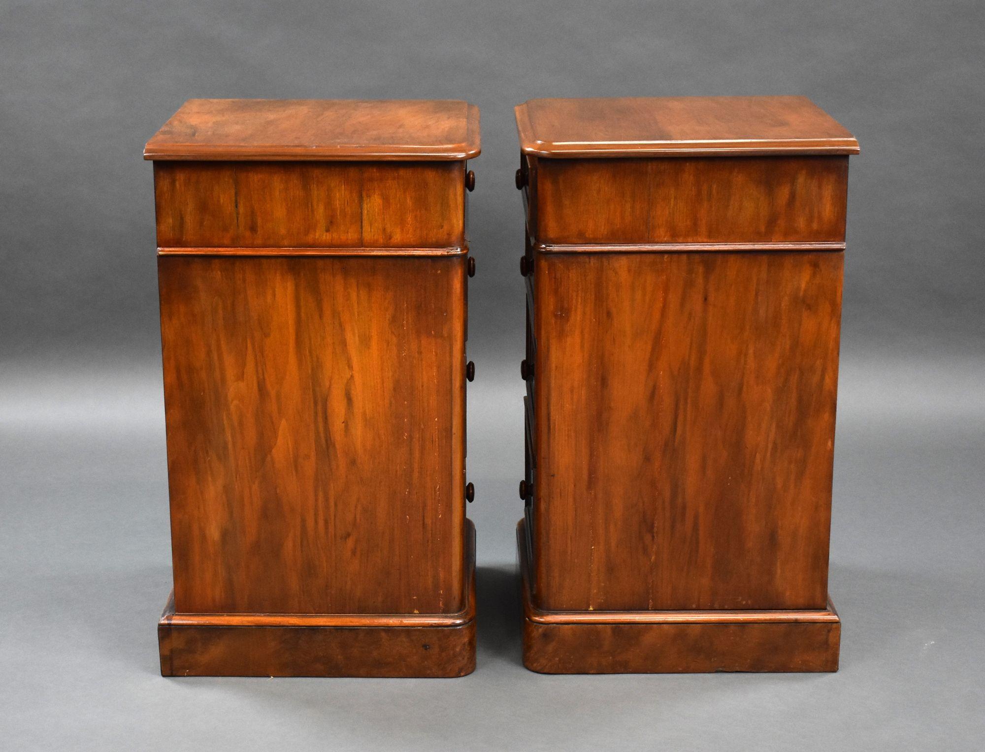 English Pair of Victorian Figured Walnut Bedside Chests