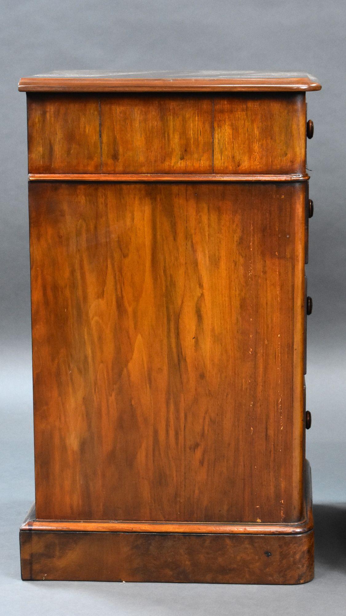 19th Century Pair of Victorian Figured Walnut Bedside Chests