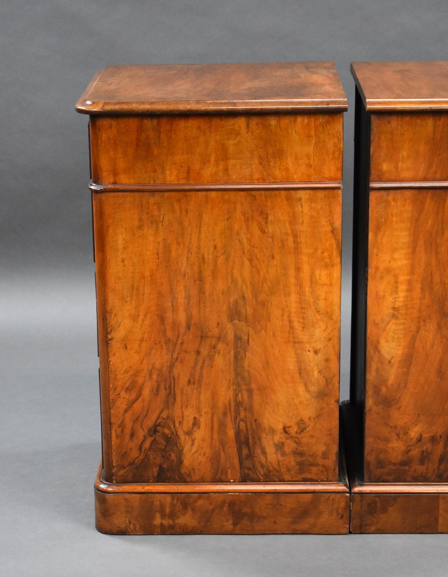 Pair of Victorian Figured Walnut Bedside Chests 2