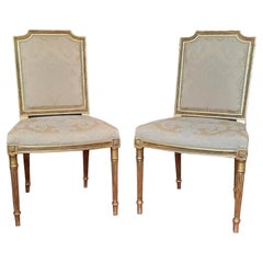 Paire de chaises de salon victoriennes en bois doré