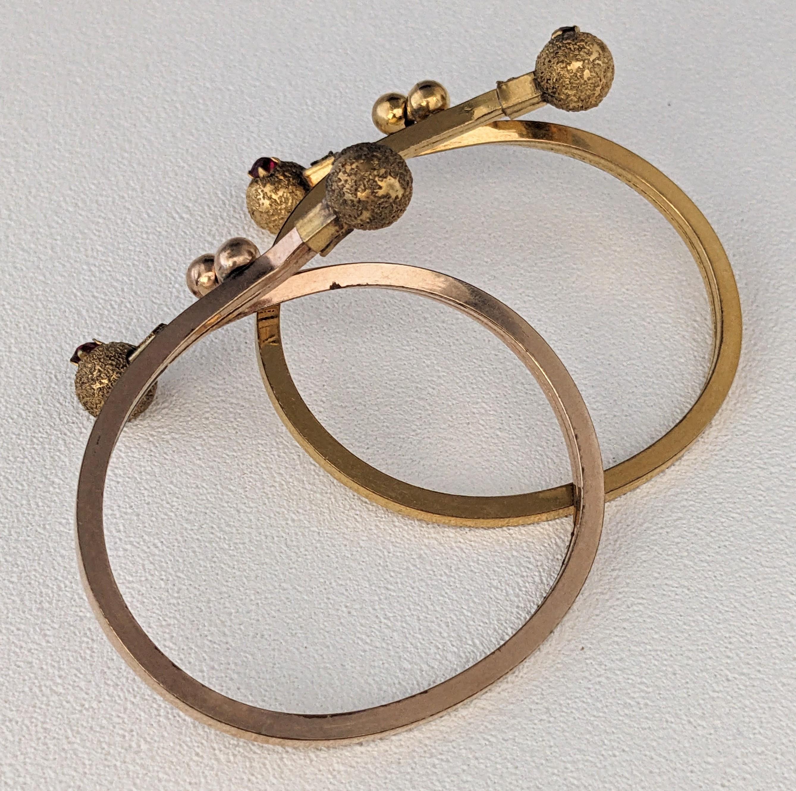 Coppia di bracciali vittoriani riempiti d'oro In condizioni buone in vendita a New York, NY