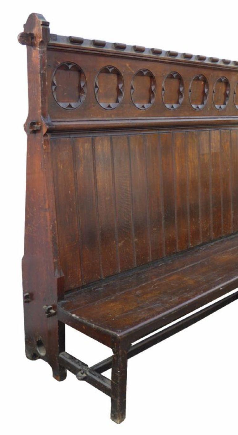 Fino al XVIII secolo Coppia di panche in stile gotico vittoriano in vendita